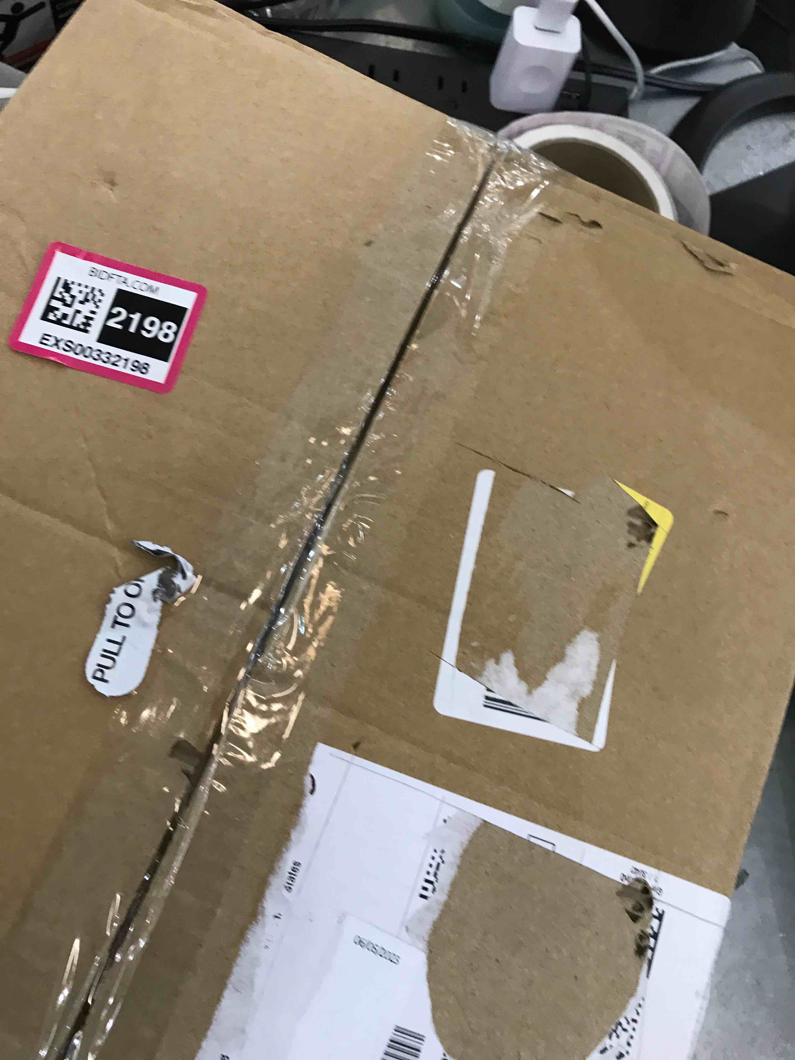 https://s3.amazonaws.com/lotting-images-prod/bidfta/EXS00332198_1689266631577.jpeg