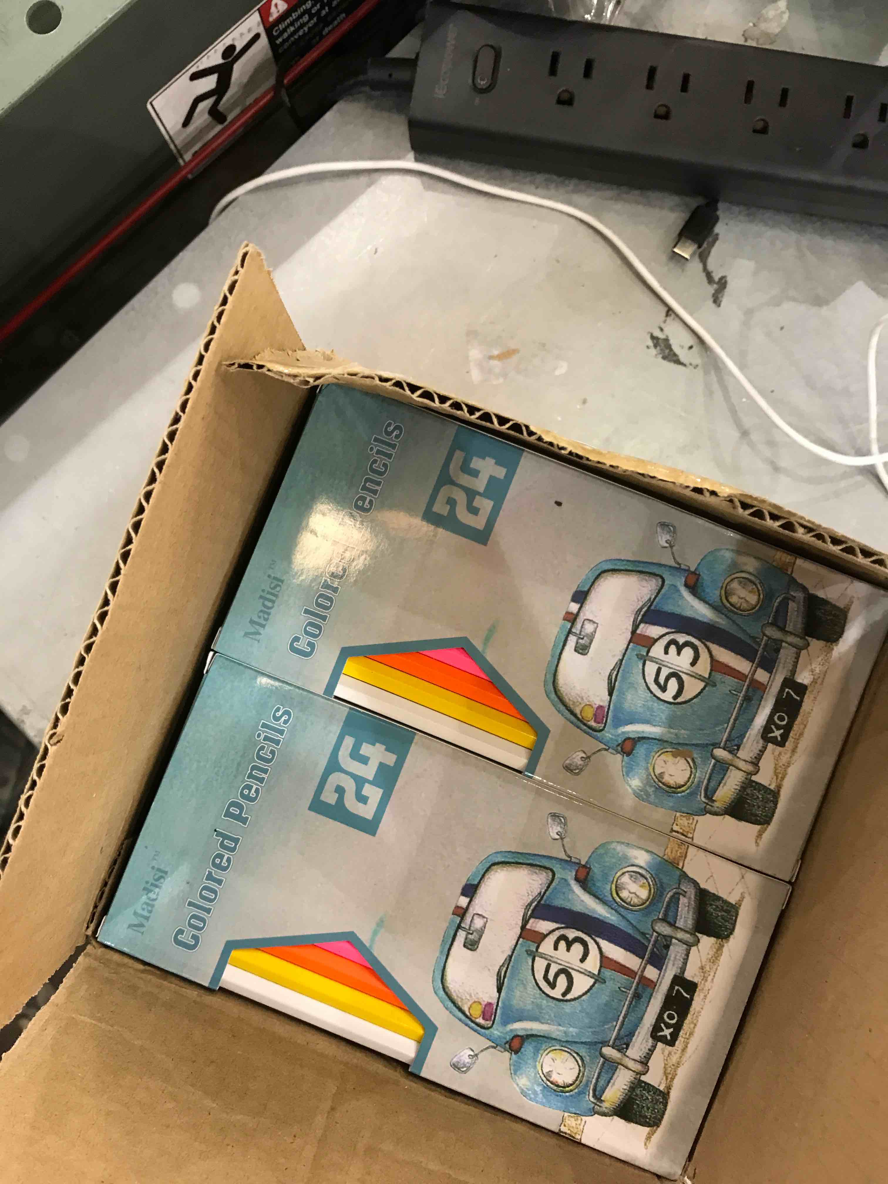 https://s3.amazonaws.com/lotting-images-prod/bidfta/EXS00332282_1689347489708.jpeg