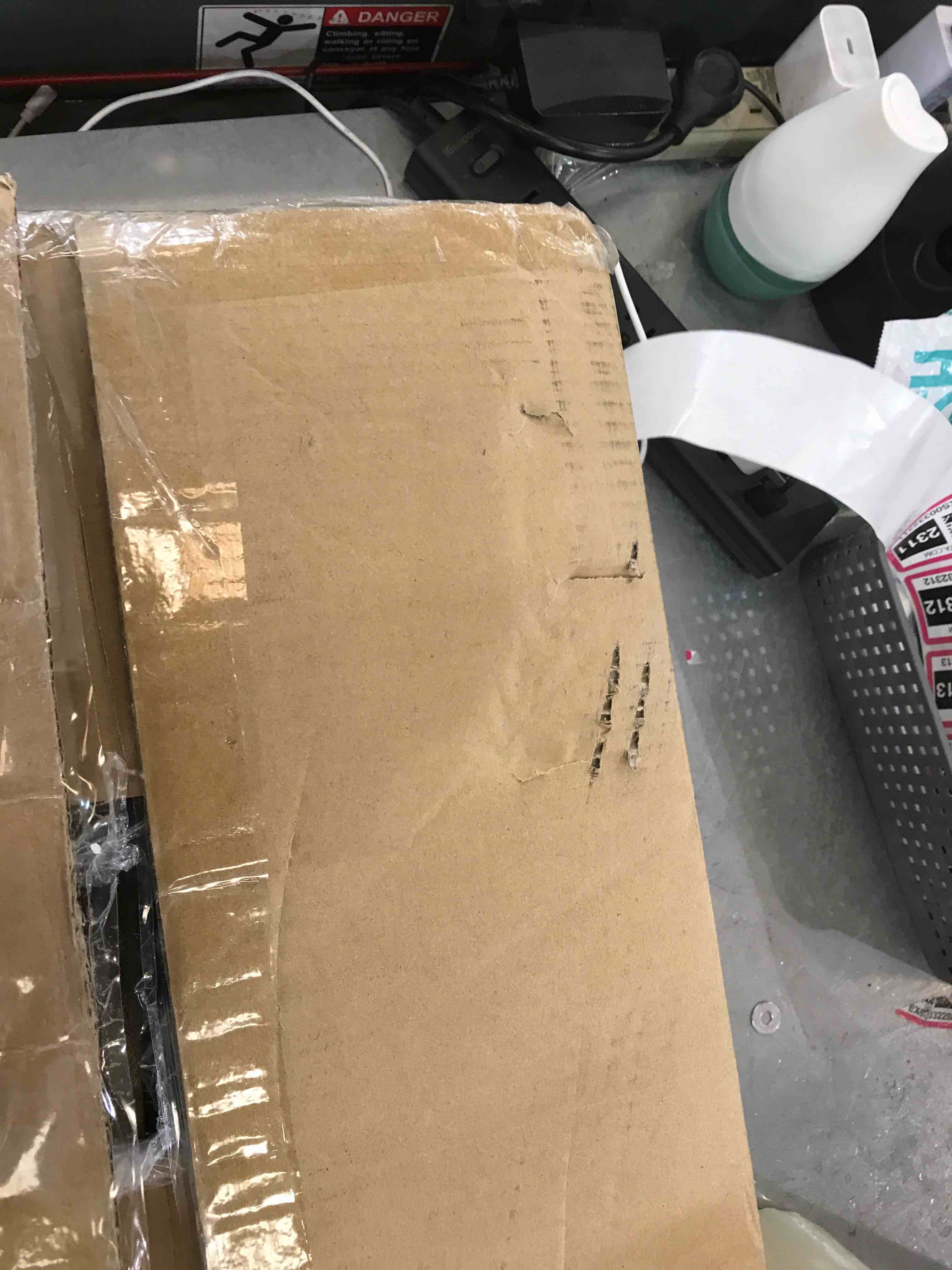 https://s3.amazonaws.com/lotting-images-prod/bidfta/EXS00332310_1689353055180.jpeg