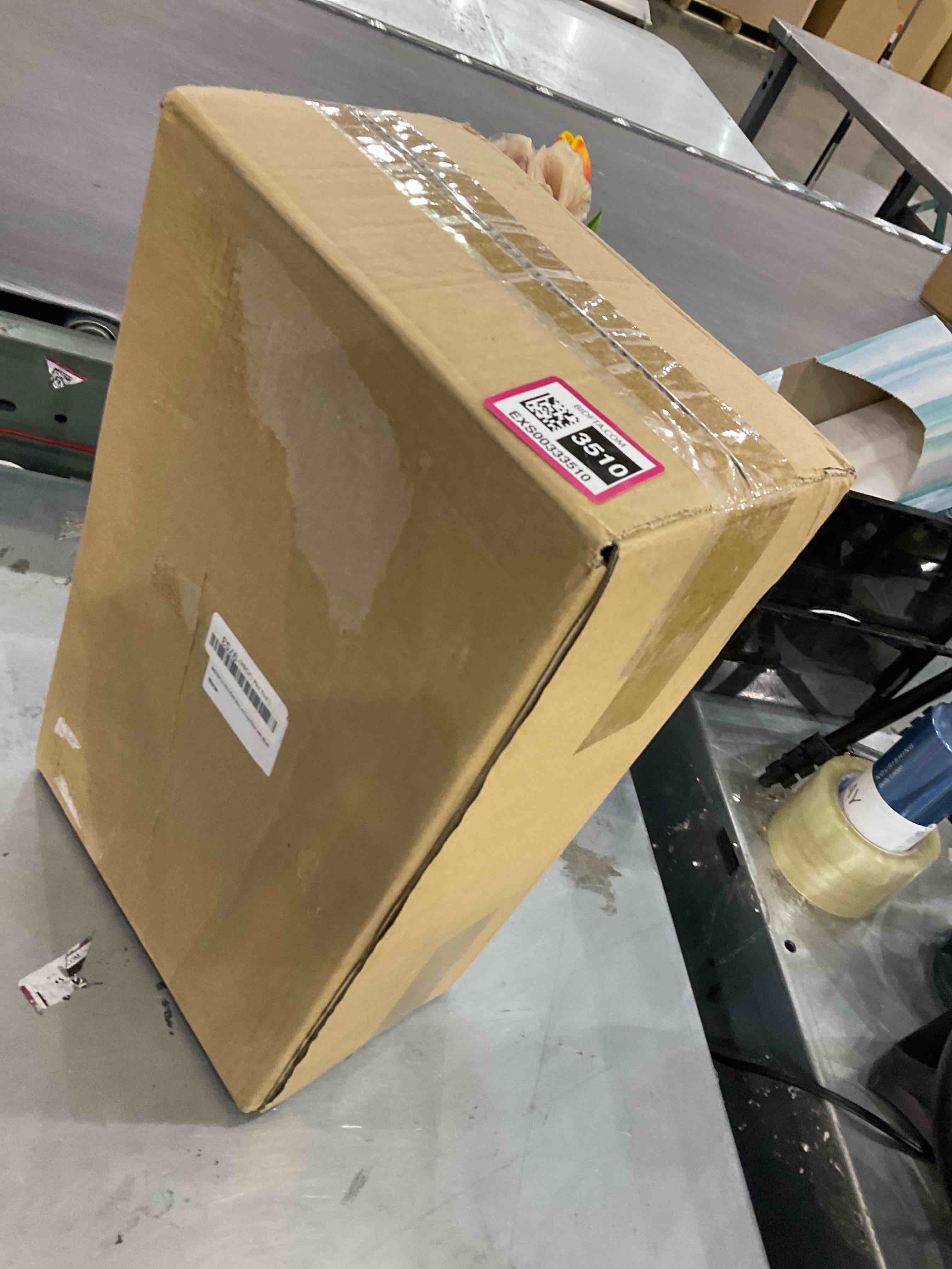 https://s3.amazonaws.com/lotting-images-prod/bidfta/EXS00333510_1689334845985.jpeg