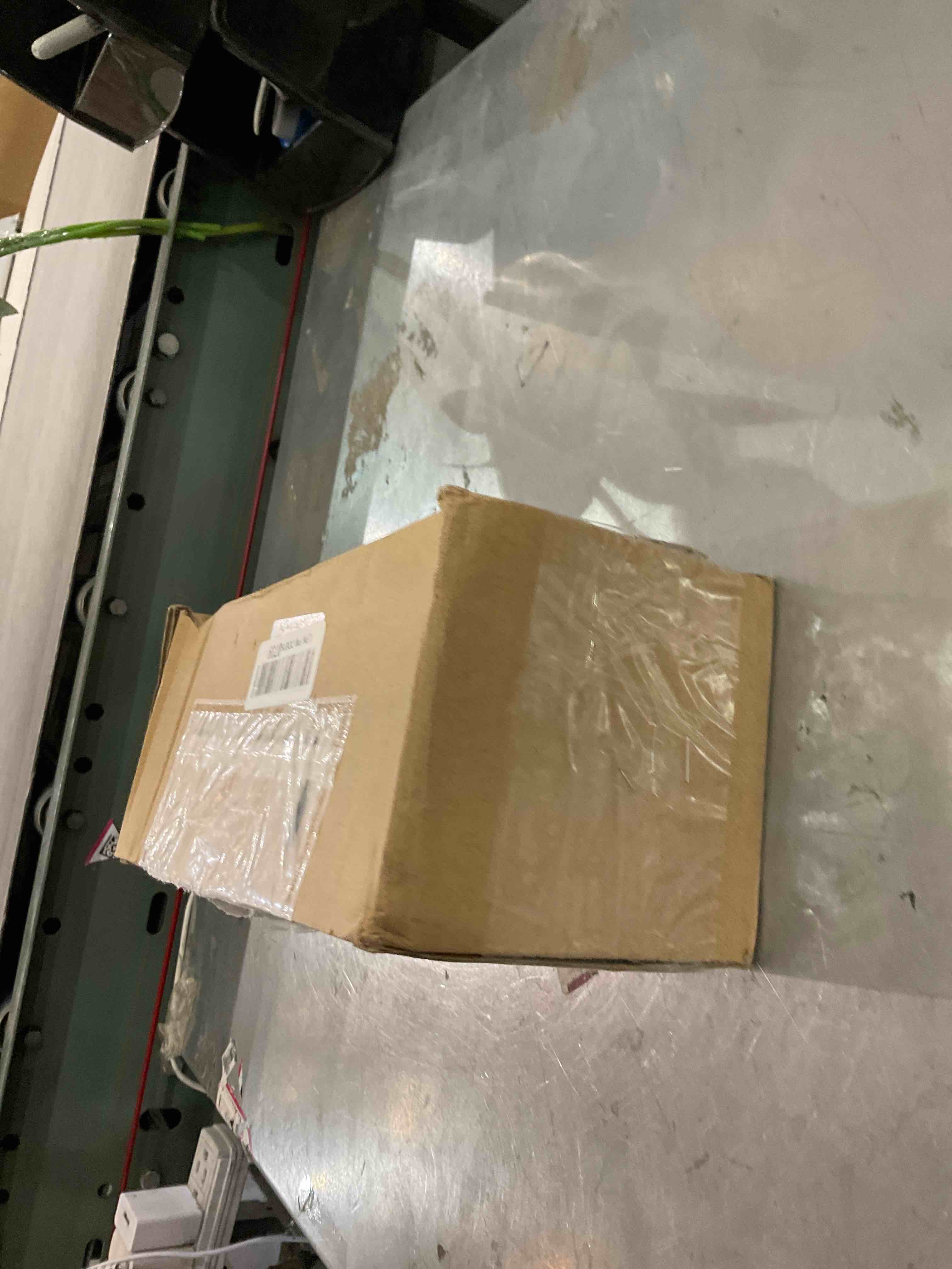 https://s3.amazonaws.com/lotting-images-prod/bidfta/EXS00333747_1689355084572.jpeg