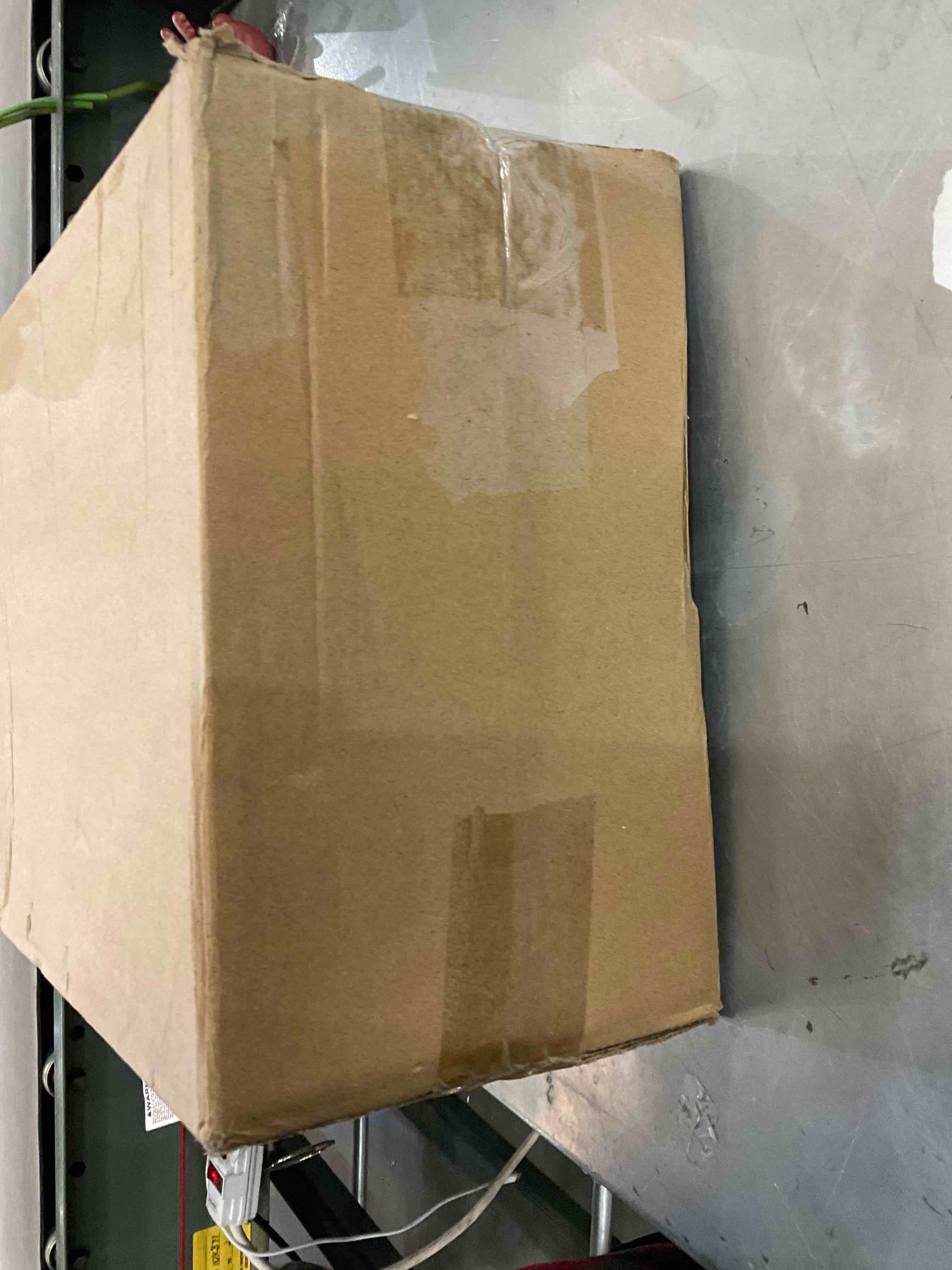 https://s3.amazonaws.com/lotting-images-prod/bidfta/EXS00333993_1689613197109.jpeg
