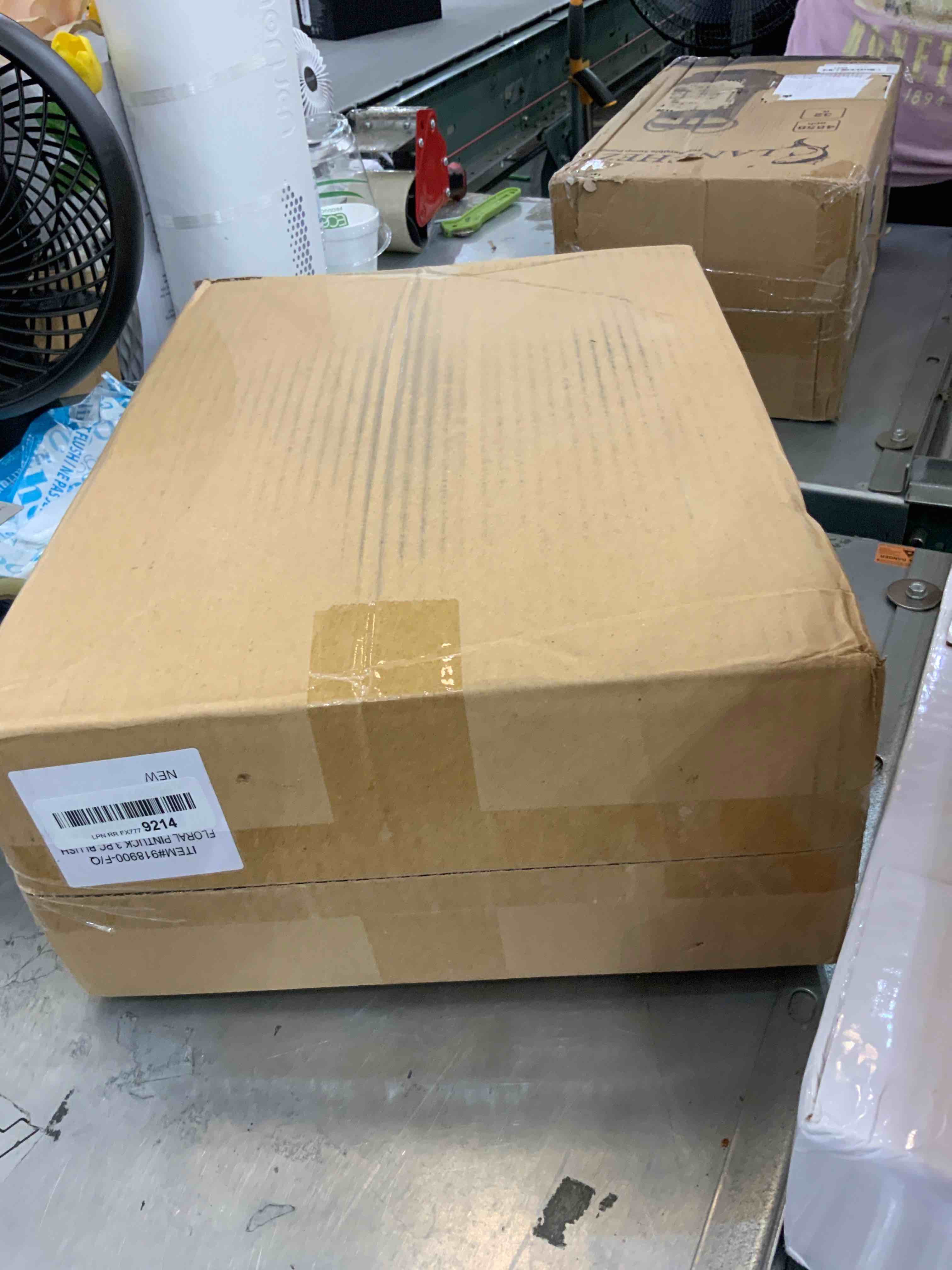https://s3.amazonaws.com/lotting-images-prod/bidfta/EXS00334706_1689186801075.jpeg