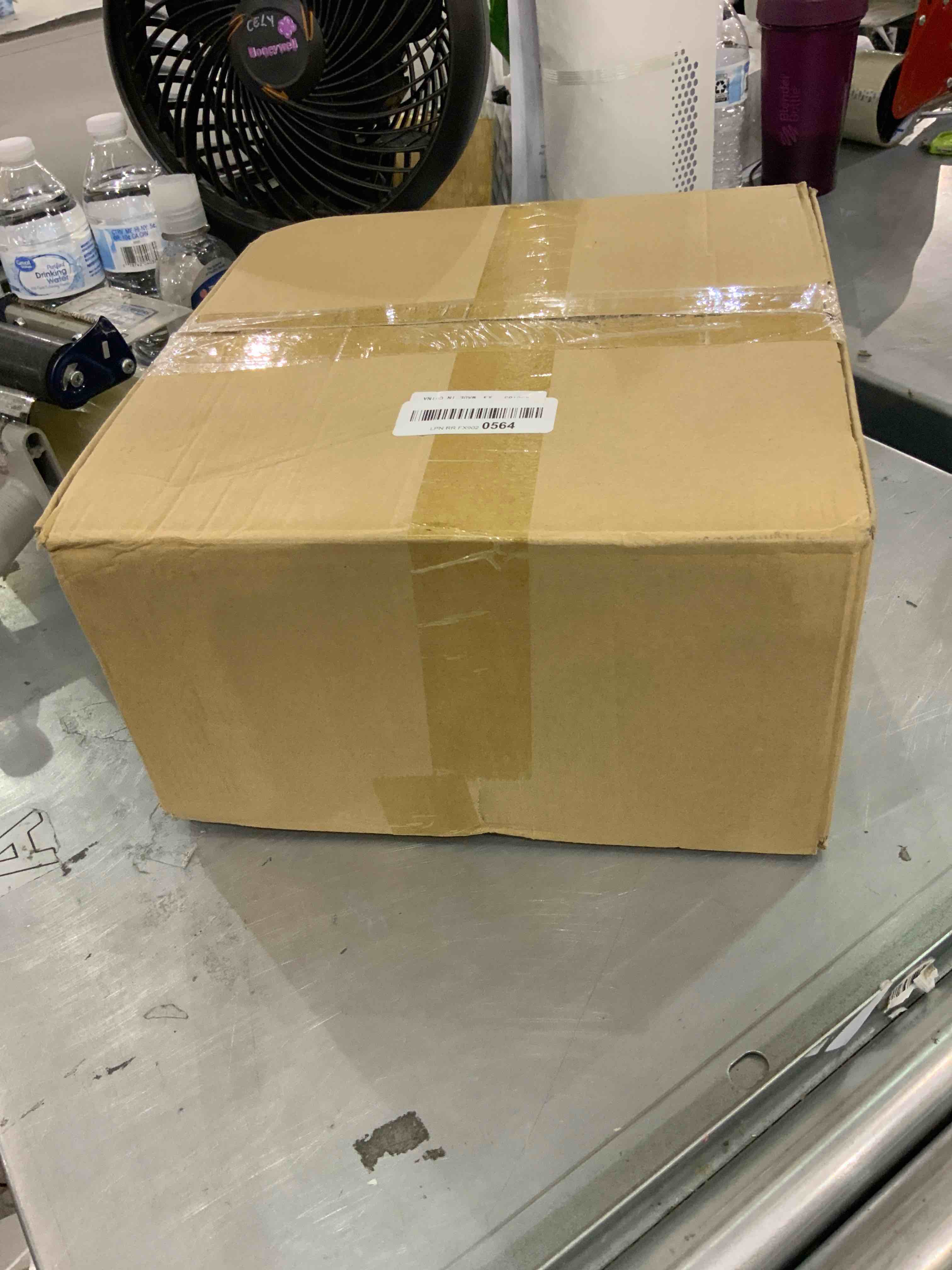 https://s3.amazonaws.com/lotting-images-prod/bidfta/EXS00334765_1689248352203.jpeg