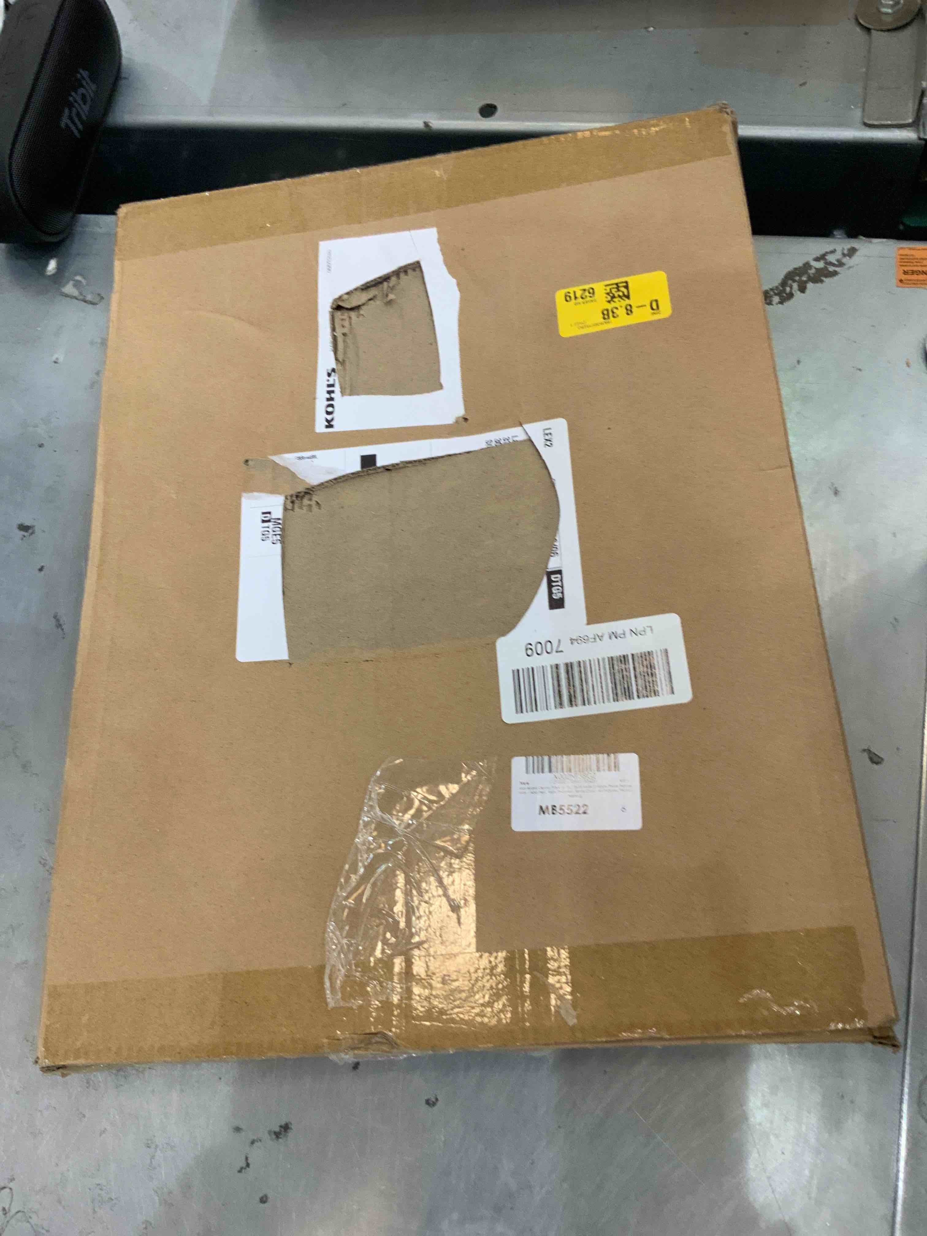 https://s3.amazonaws.com/lotting-images-prod/bidfta/EXS00334939_1689267627477.jpeg