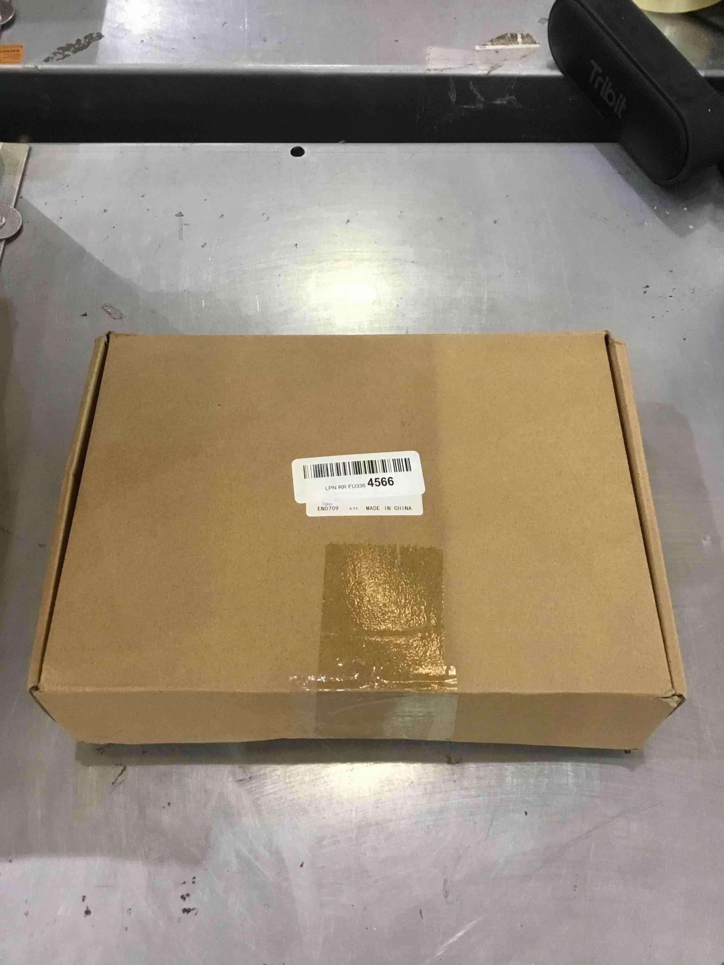 https://s3.amazonaws.com/lotting-images-prod/bidfta/EXS00335401_1689687530436.jpeg