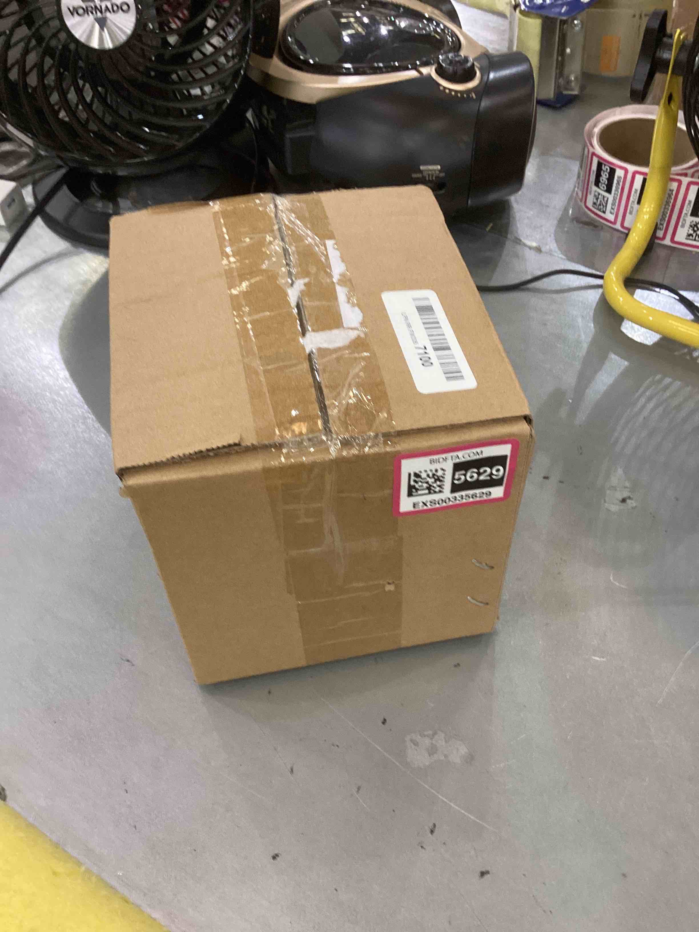 https://s3.amazonaws.com/lotting-images-prod/bidfta/EXS00335629_1689181568071.jpeg