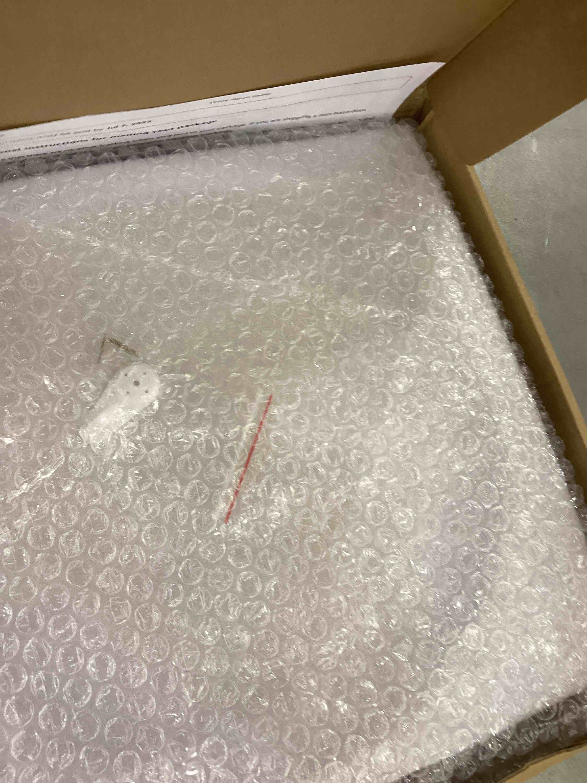 https://s3.amazonaws.com/lotting-images-prod/bidfta/EXS00336590_1688998881916.jpeg