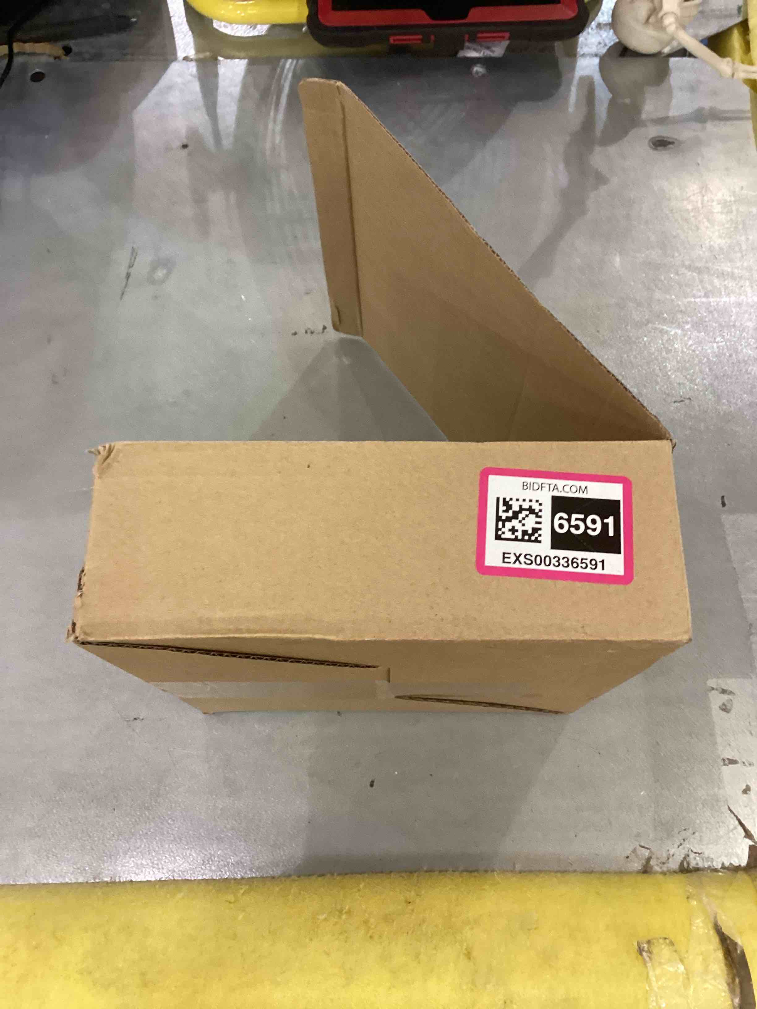 https://s3.amazonaws.com/lotting-images-prod/bidfta/EXS00336591_1688998959700.jpeg