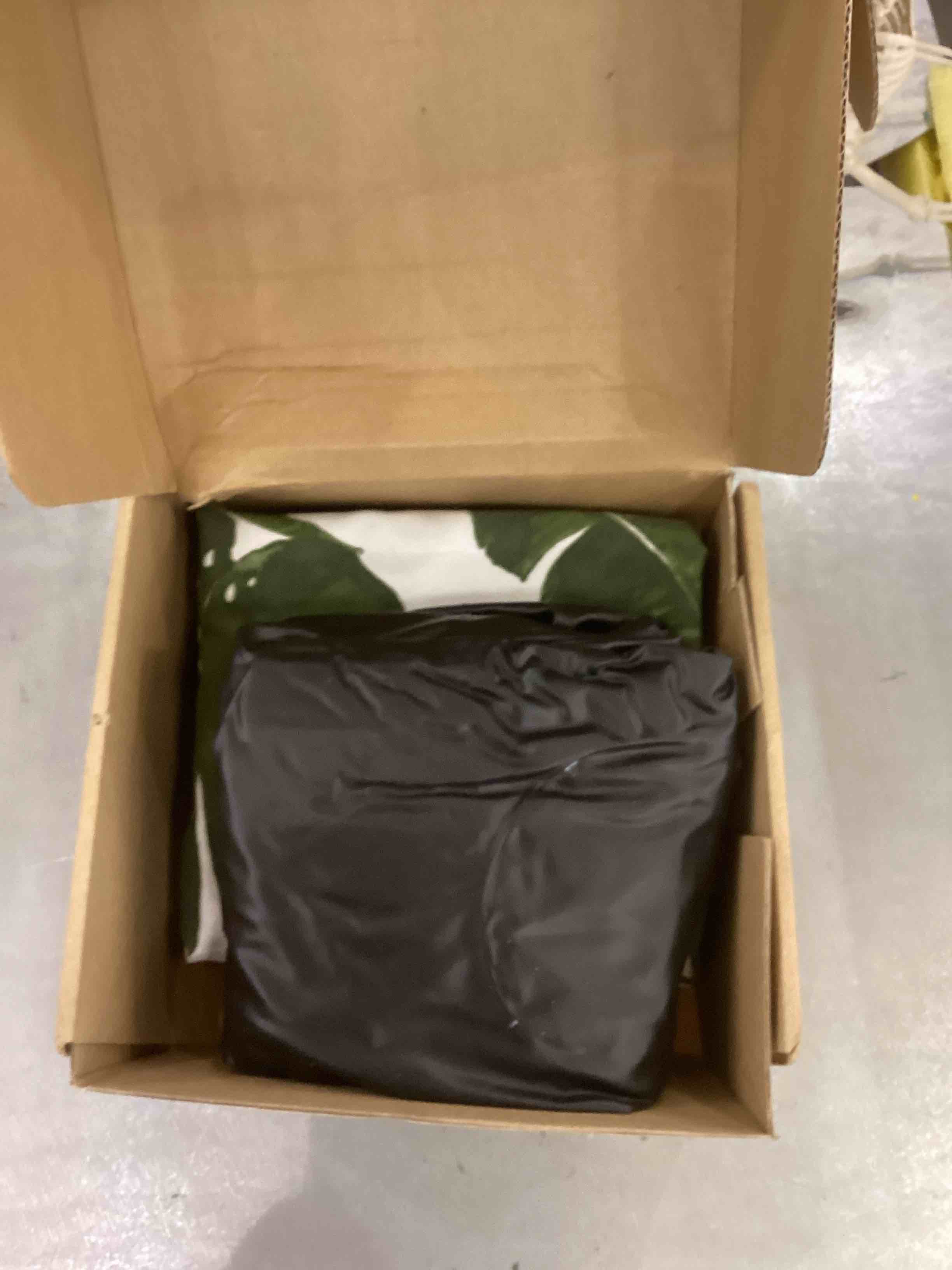 https://s3.amazonaws.com/lotting-images-prod/bidfta/EXS00336601_1688999879524.jpeg