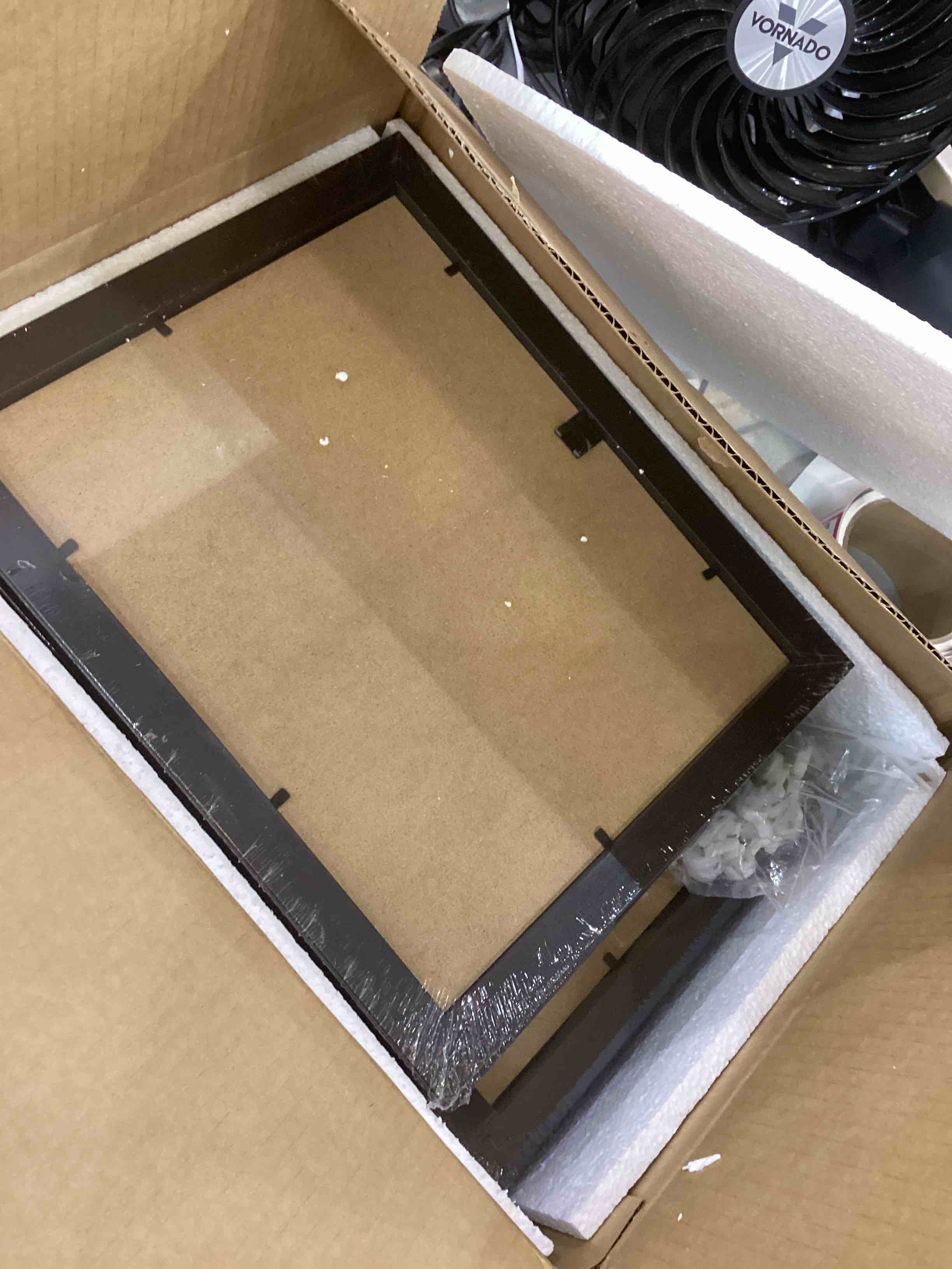 https://s3.amazonaws.com/lotting-images-prod/bidfta/EXS00336848_1689088269209.jpeg