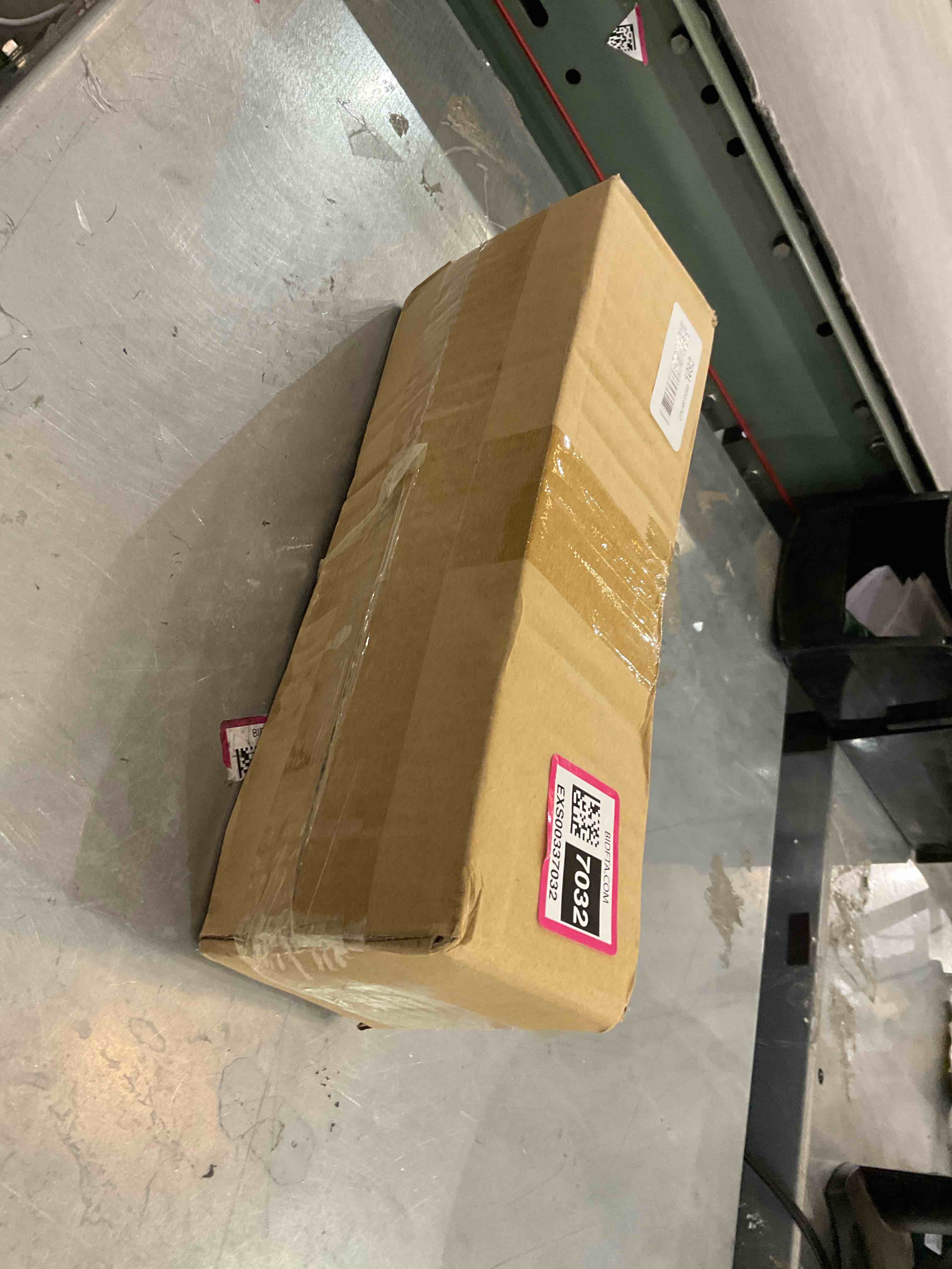 https://s3.amazonaws.com/lotting-images-prod/bidfta/EXS00337032_1689172590999.jpeg