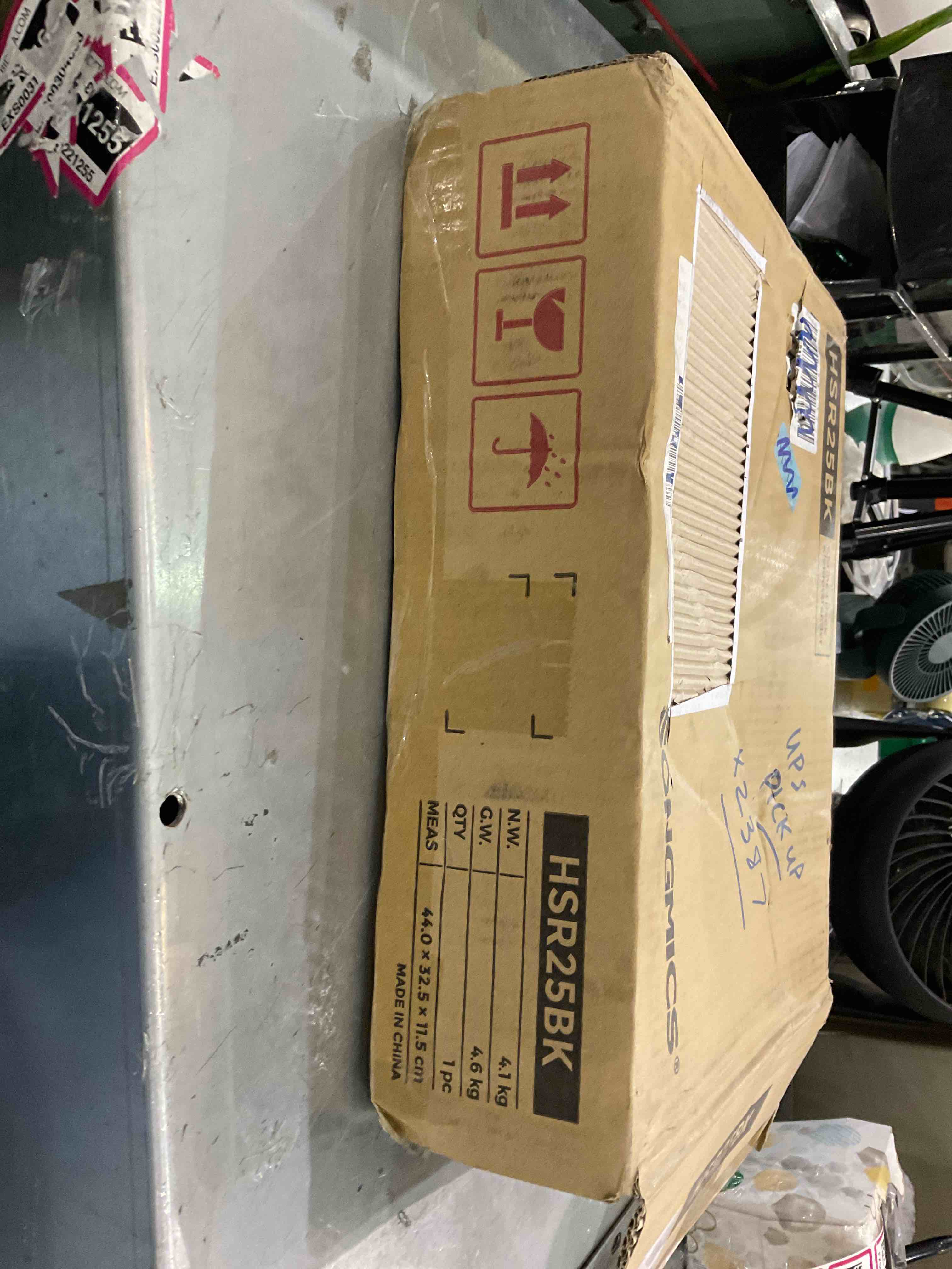 https://s3.amazonaws.com/lotting-images-prod/bidfta/EXS00337376_1689263373728.jpeg