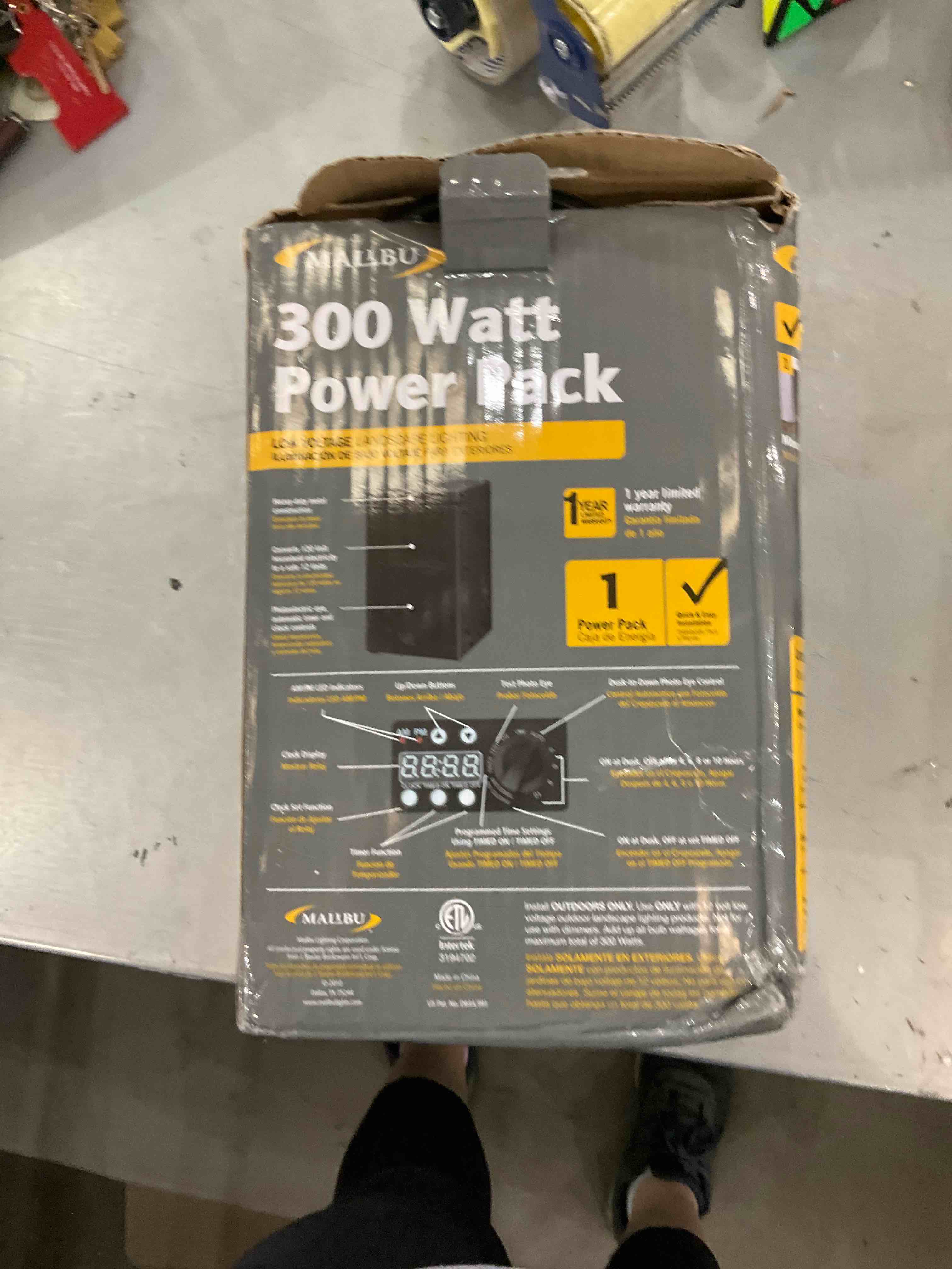 https://s3.amazonaws.com/lotting-images-prod/bidfta/EXS00338023_1689701246415.jpeg