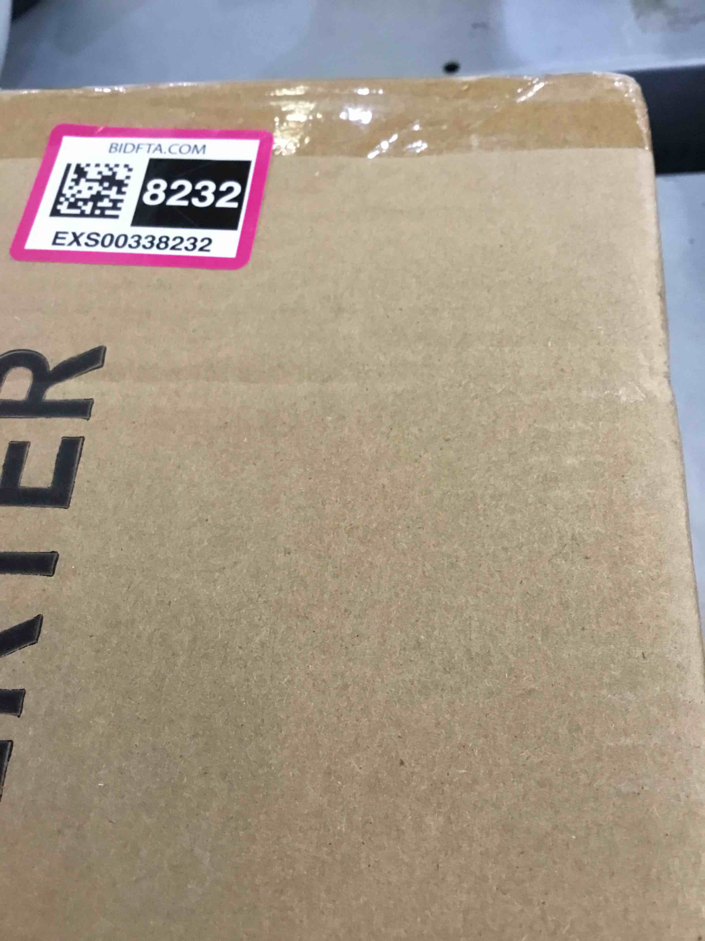 https://s3.amazonaws.com/lotting-images-prod/bidfta/EXS00338232_1689694128247.jpeg