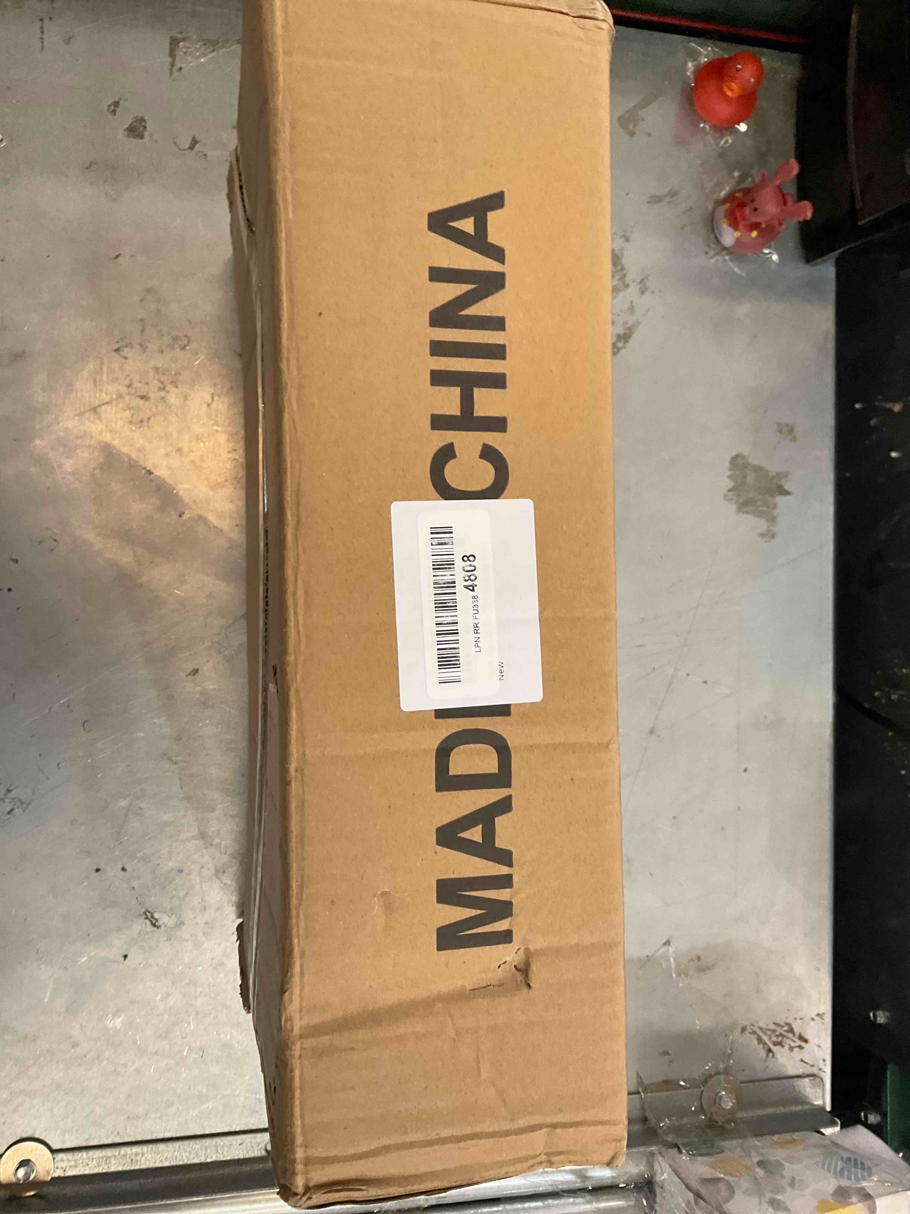 https://s3.amazonaws.com/lotting-images-prod/bidfta/EXS00338302_1689699780229.jpeg