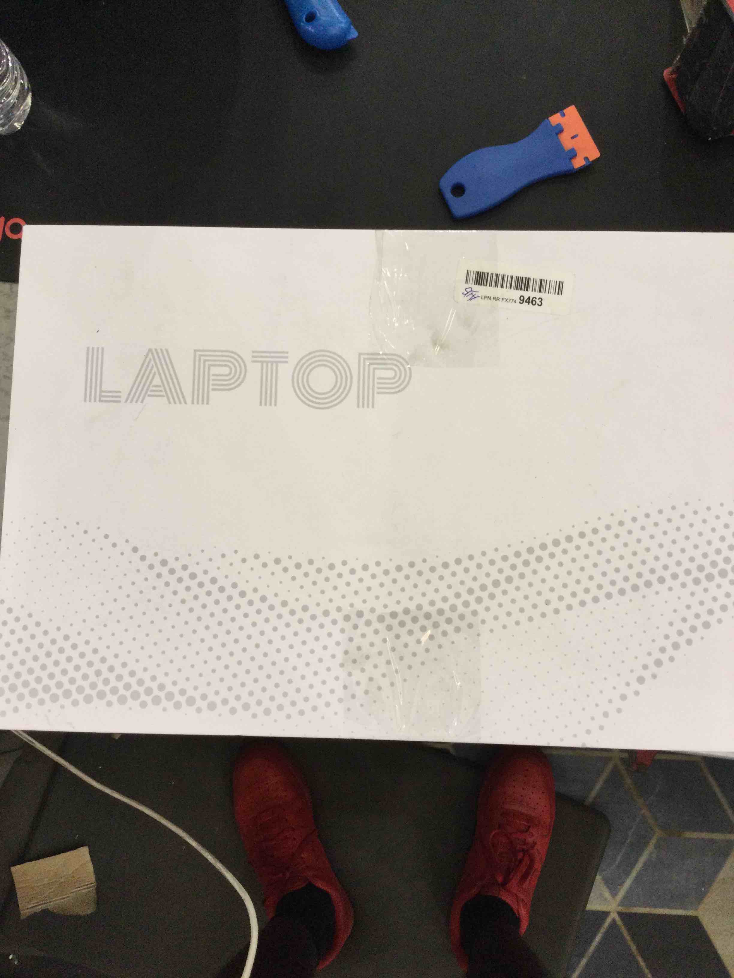 https://s3.amazonaws.com/lotting-images-prod/bidfta/EXS00338558_1689176046559.jpeg