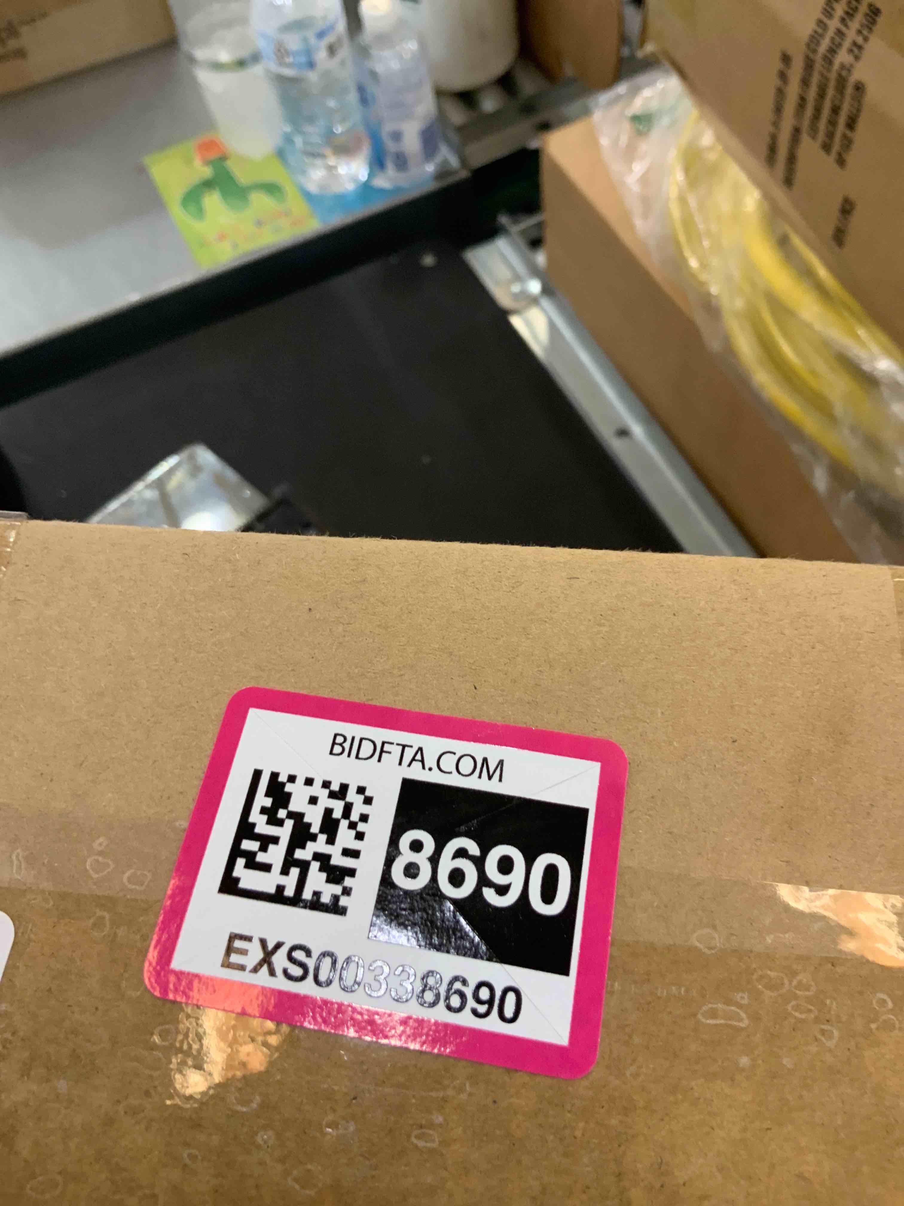 https://s3.amazonaws.com/lotting-images-prod/bidfta/EXS00338690_1689266550823.jpeg