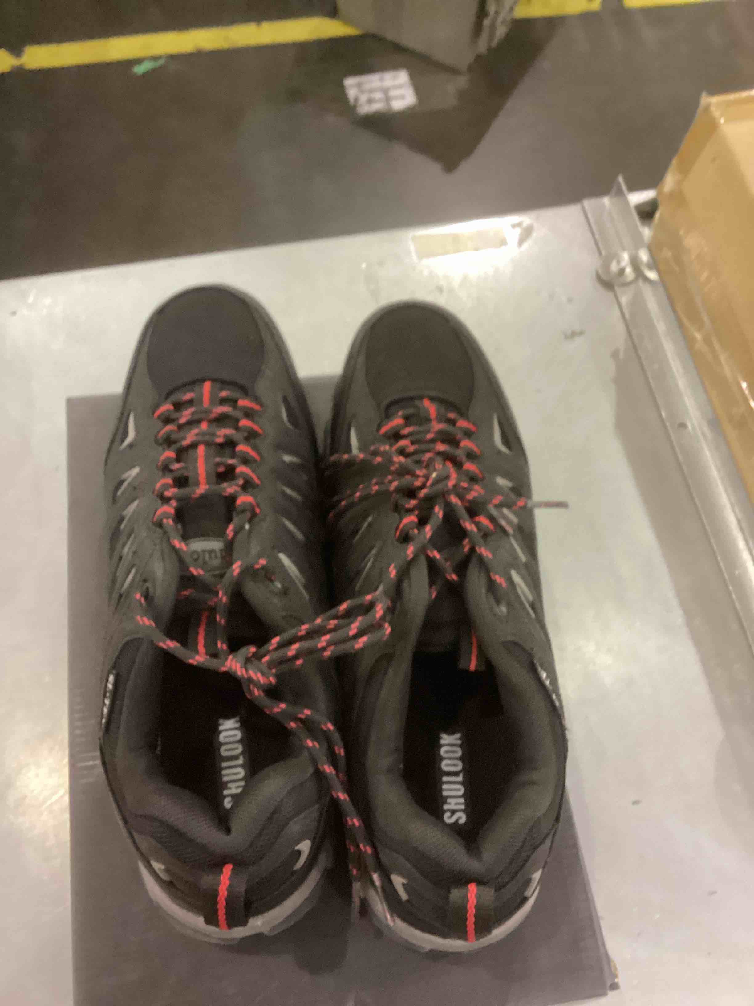 https://s3.amazonaws.com/lotting-images-prod/bidfta/EXS00341700_1693394702063.jpeg