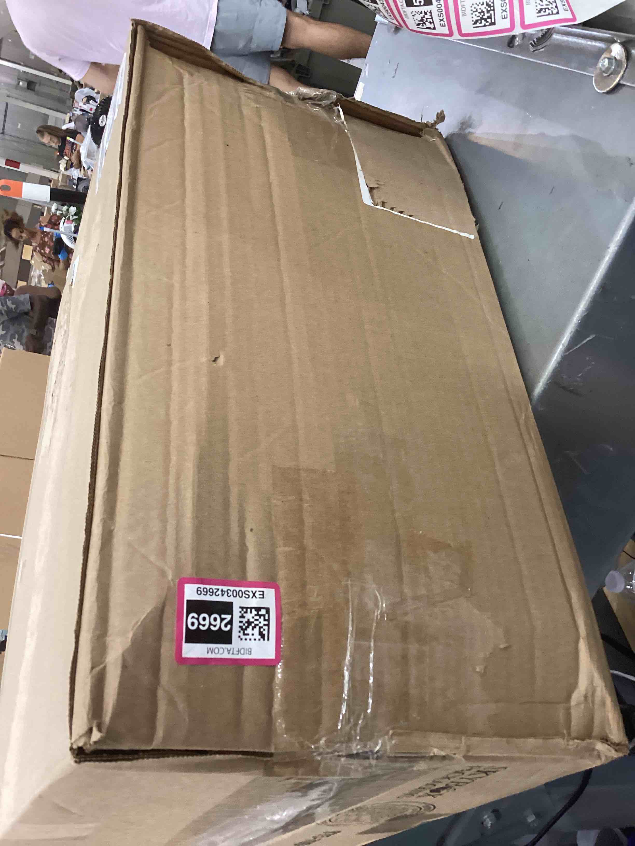 https://s3.amazonaws.com/lotting-images-prod/bidfta/EXS00342669_1692636018631.jpeg