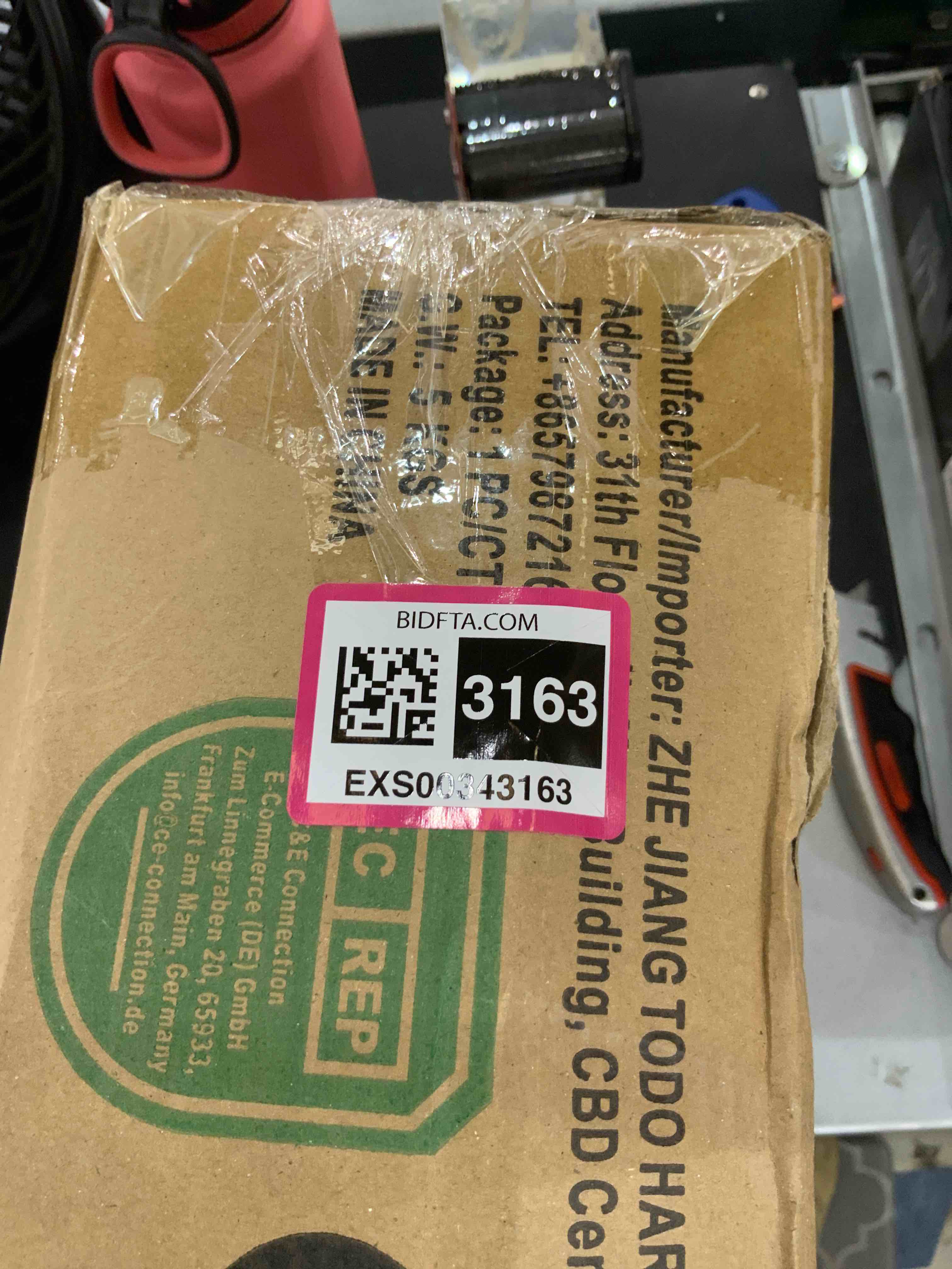 https://s3.amazonaws.com/lotting-images-prod/bidfta/EXS00343163_1692117757752.jpeg