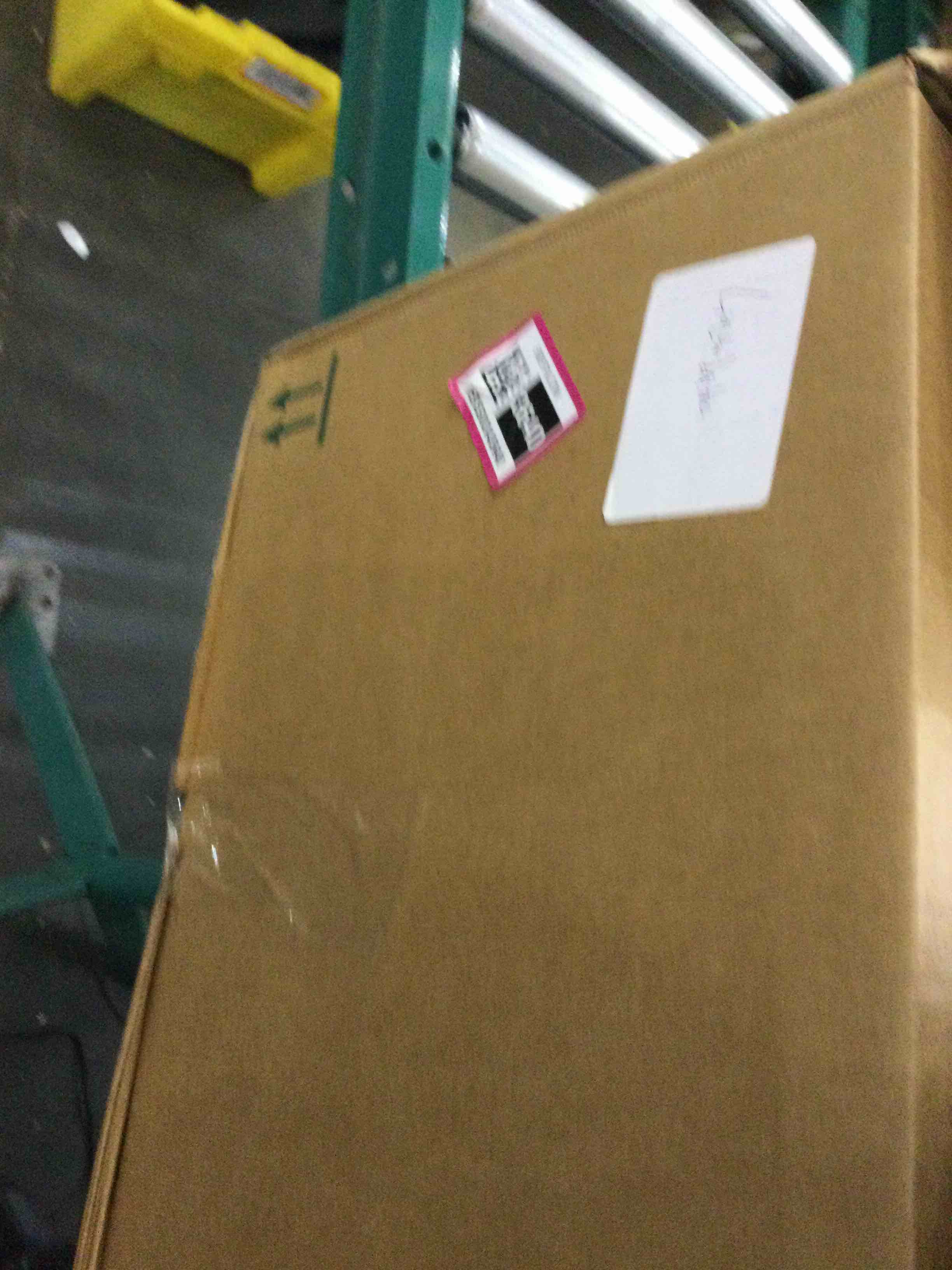 https://s3.amazonaws.com/lotting-images-prod/bidfta/EXS00343640_1694200710544.jpeg