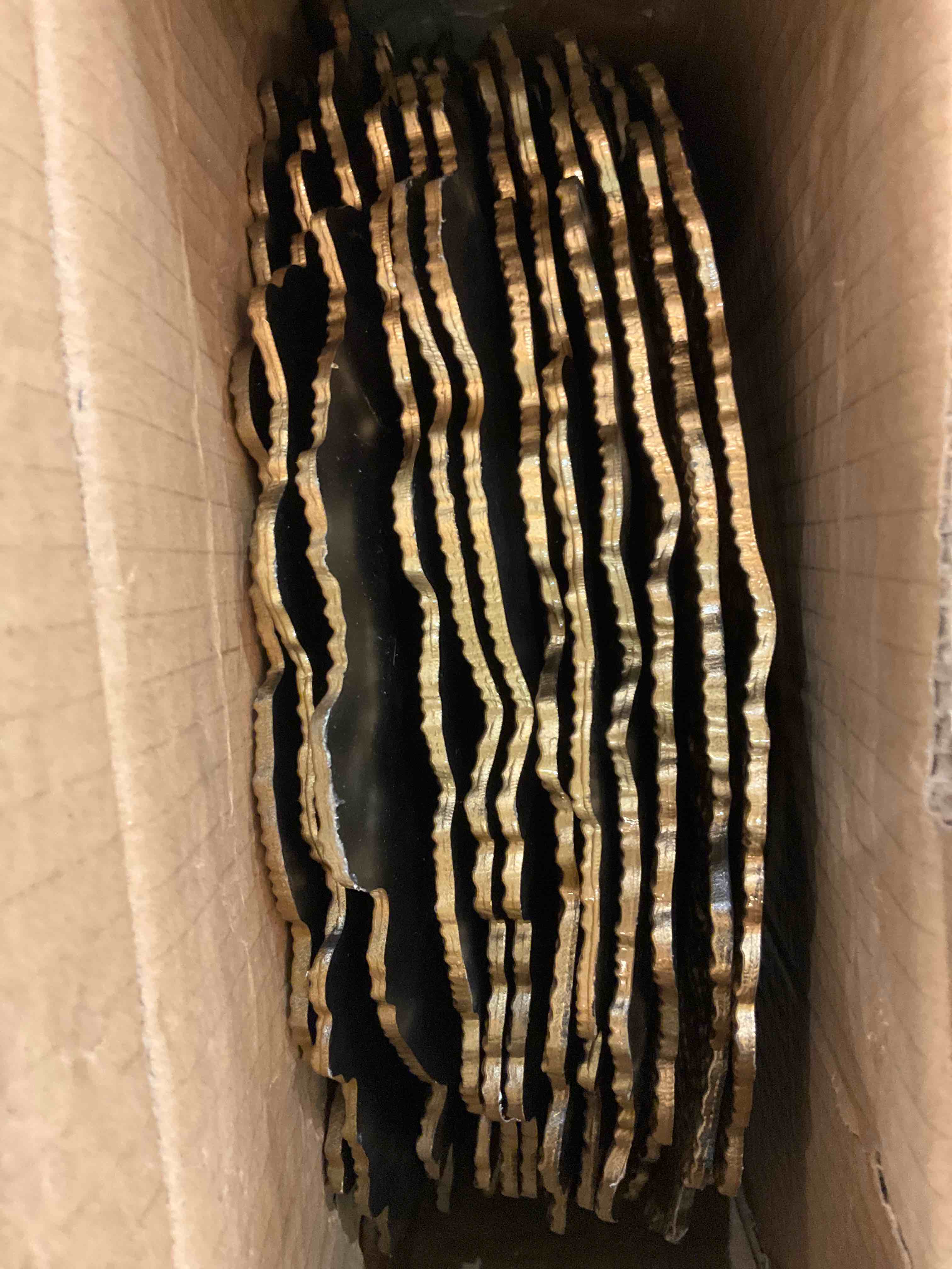 https://s3.amazonaws.com/lotting-images-prod/bidfta/EXS00345806_1690306066213.jpeg