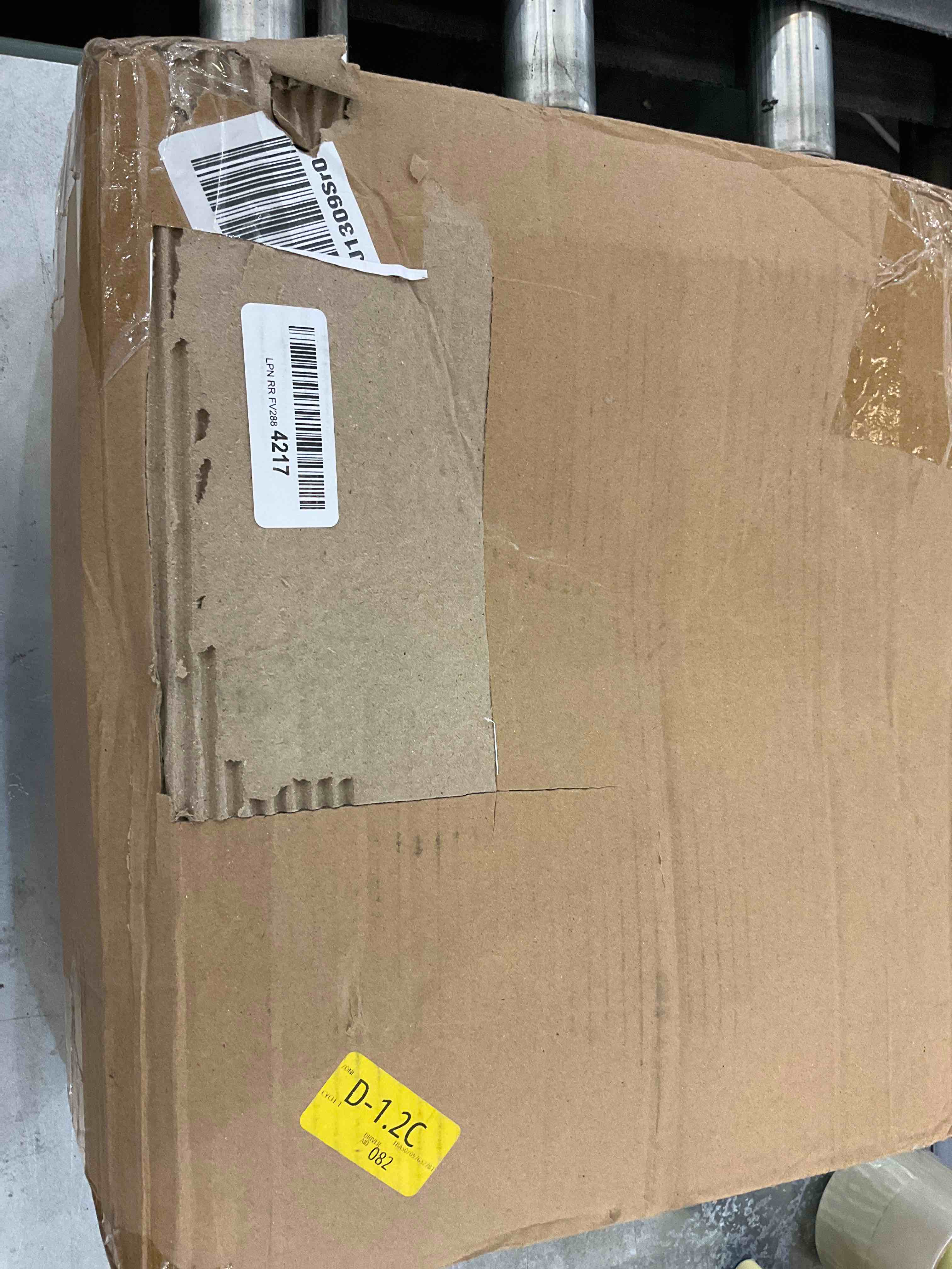 https://s3.amazonaws.com/lotting-images-prod/bidfta/EXS00345814_1690307445107.jpeg