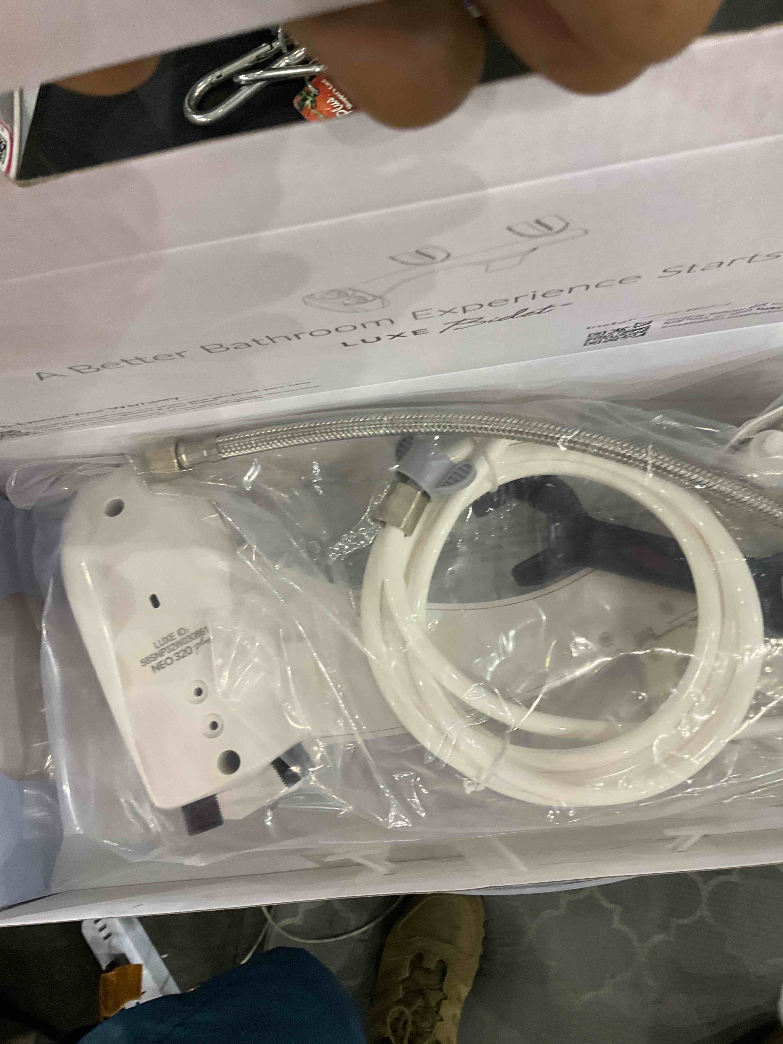 https://s3.amazonaws.com/lotting-images-prod/bidfta/EXS00346420_1693393909207.jpeg