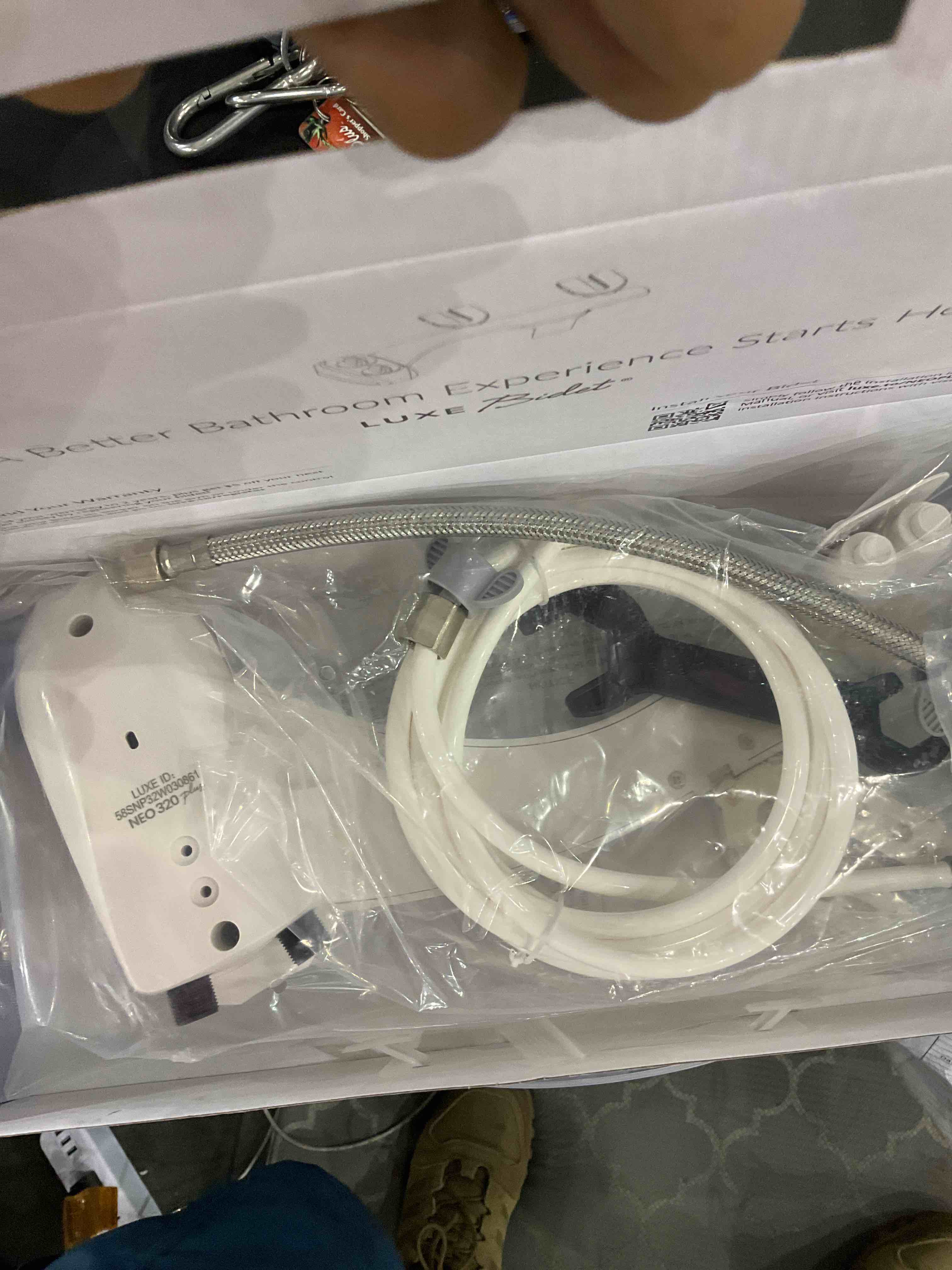https://s3.amazonaws.com/lotting-images-prod/bidfta/EXS00346420_1693393910307.jpeg