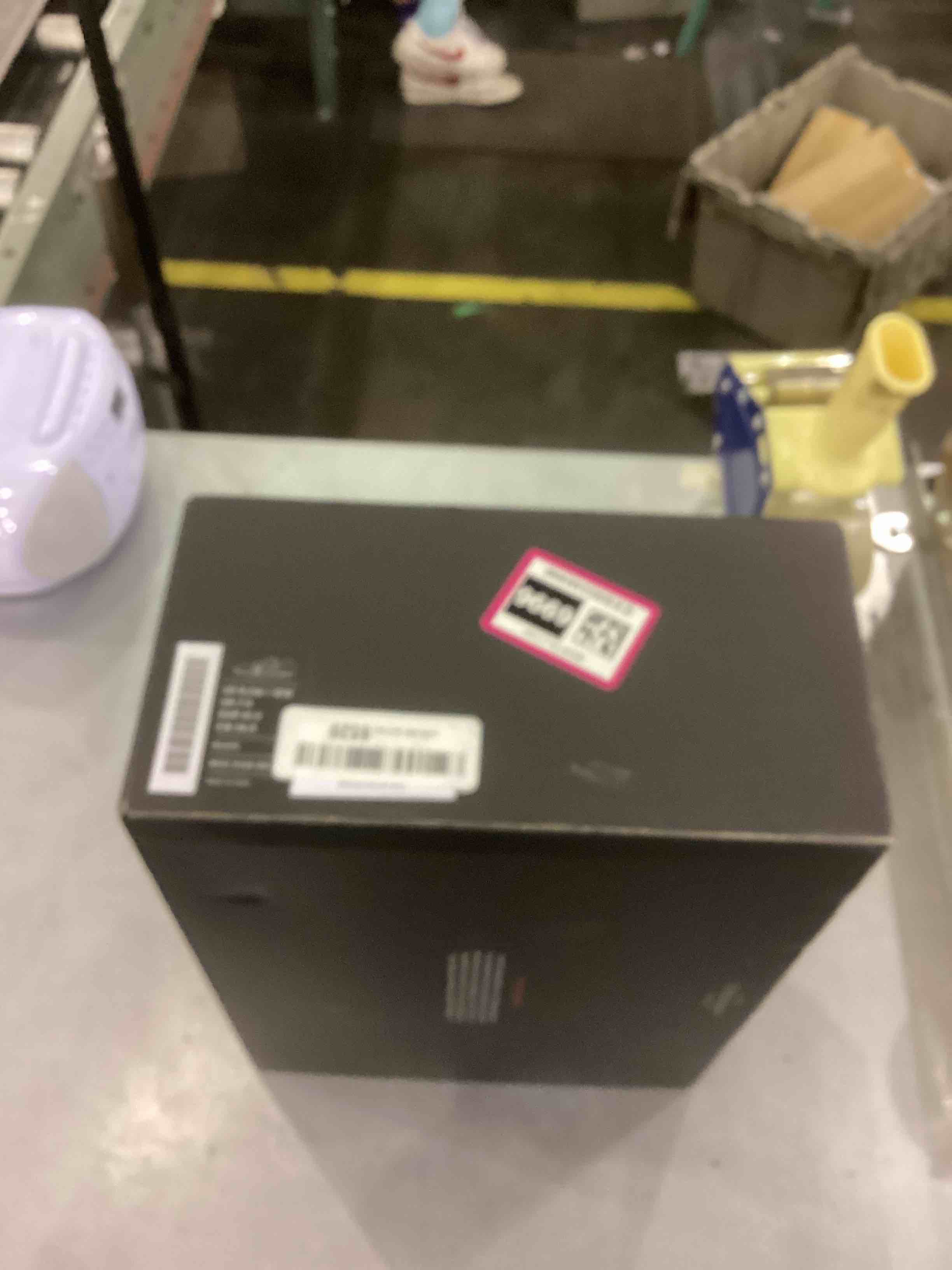 https://s3.amazonaws.com/lotting-images-prod/bidfta/EXS00346996_1693394969562.jpeg