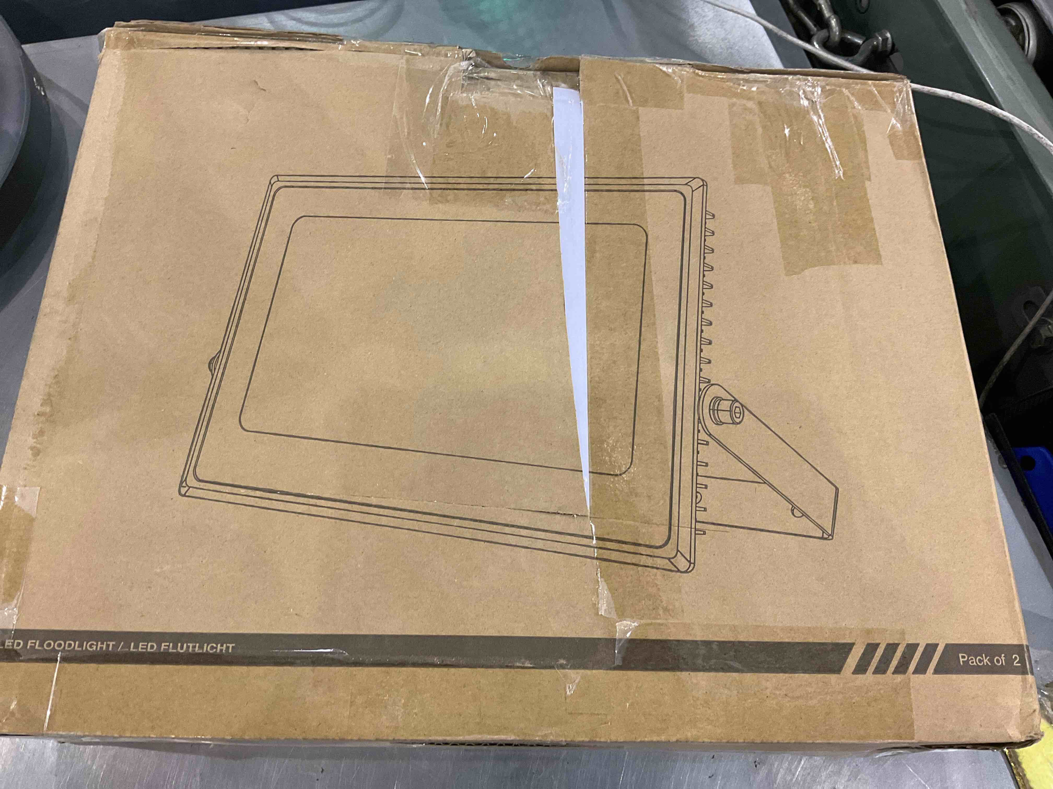 https://s3.amazonaws.com/lotting-images-prod/bidfta/EXS00347246_1692011863328.jpeg