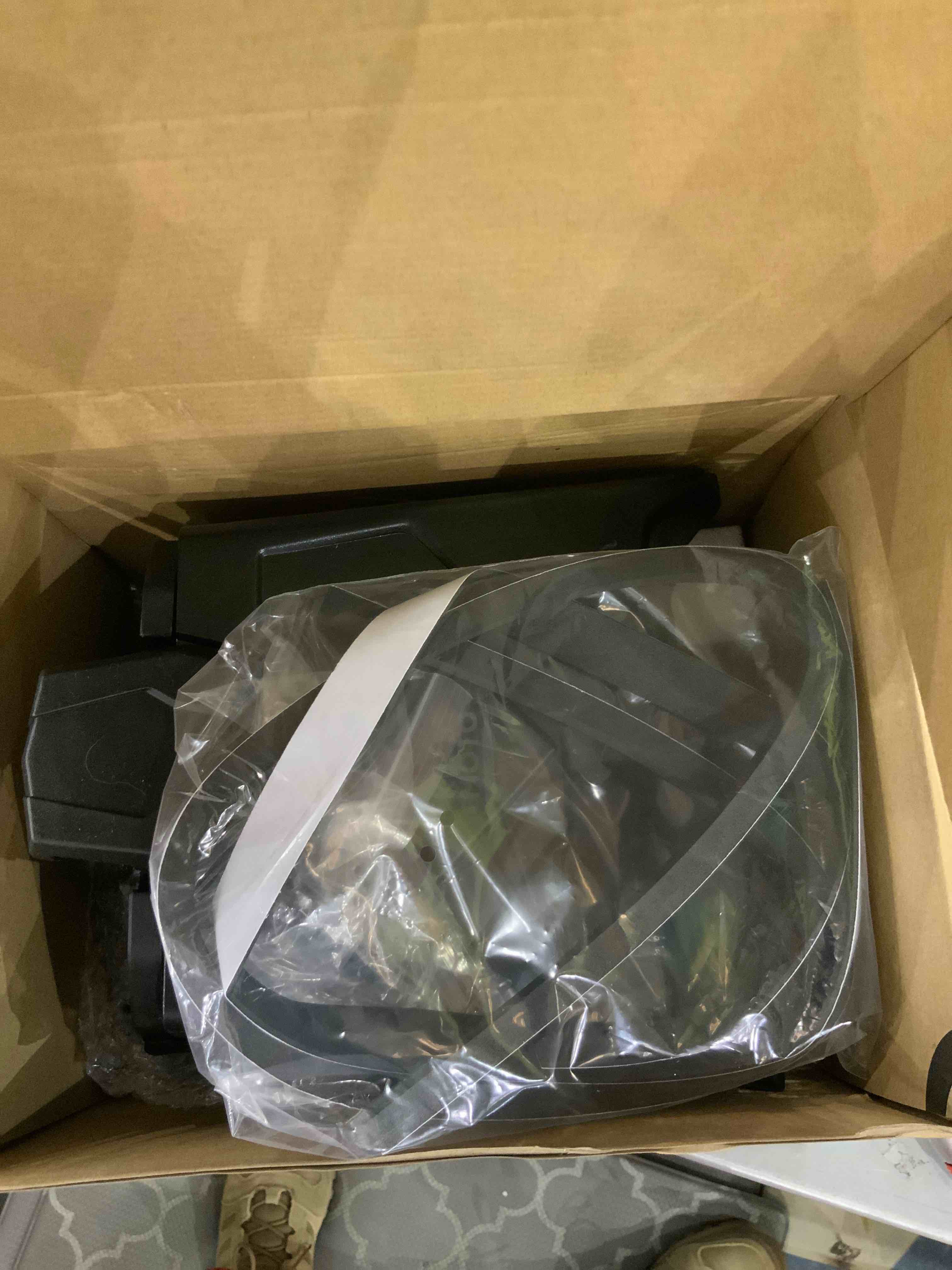 https://s3.amazonaws.com/lotting-images-prod/bidfta/EXS00347264_1692102630272.jpeg