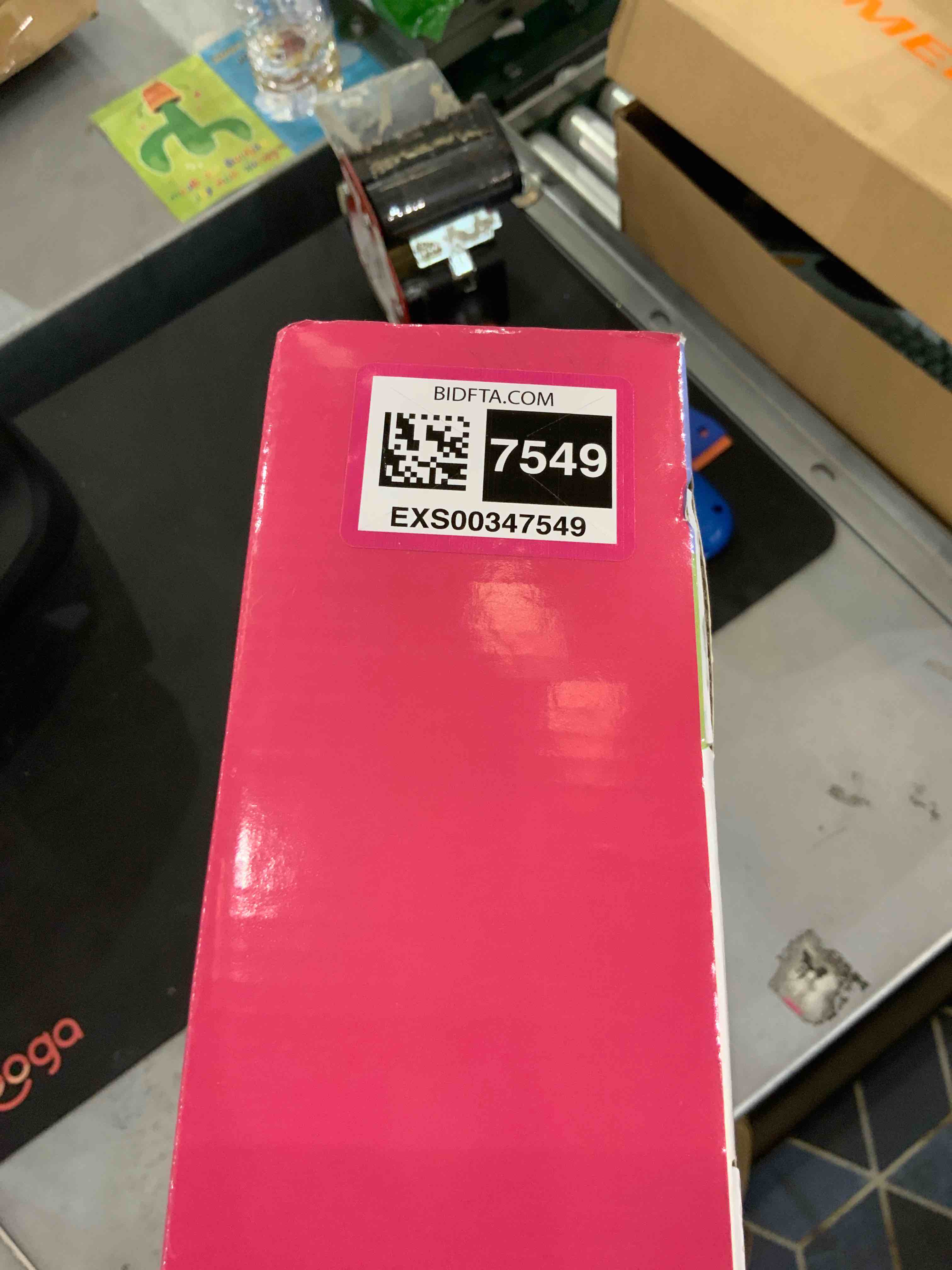 Acubz Large Macrame Wall Hanging 43"×32" Boho Wall Art , Modern Wall Decor Woven Tapestry for Wedding, Living Room and Bedroom,100% Pure and Durable 3mm Cotton Cords with Extra Hooks