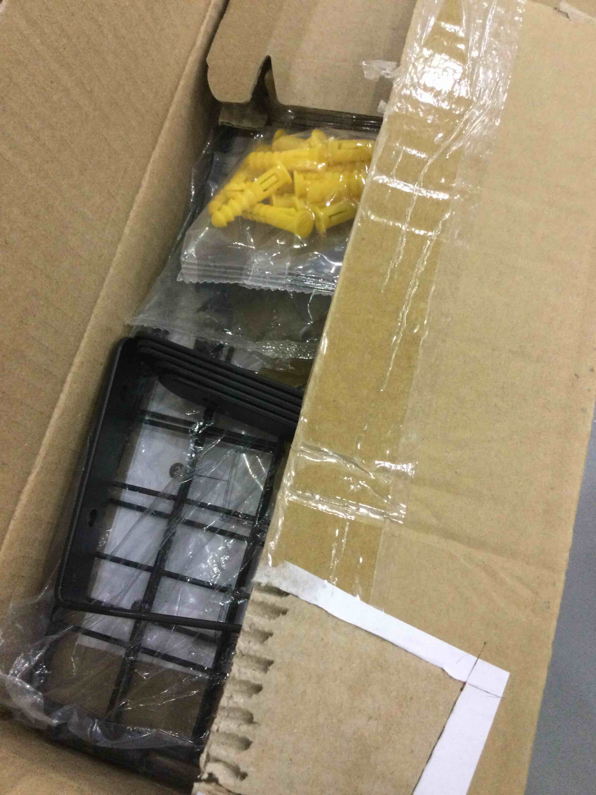 https://s3.amazonaws.com/lotting-images-prod/bidfta/EXS00347591_1694520992277.jpeg