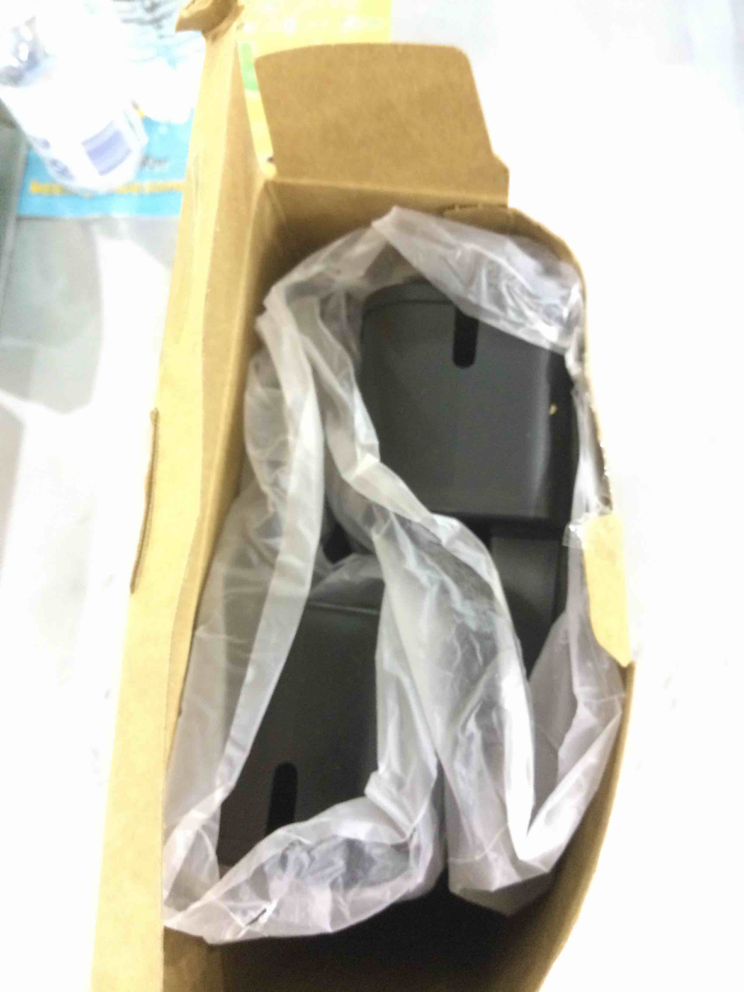 https://s3.amazonaws.com/lotting-images-prod/bidfta/EXS00348317_1690374353685.jpeg