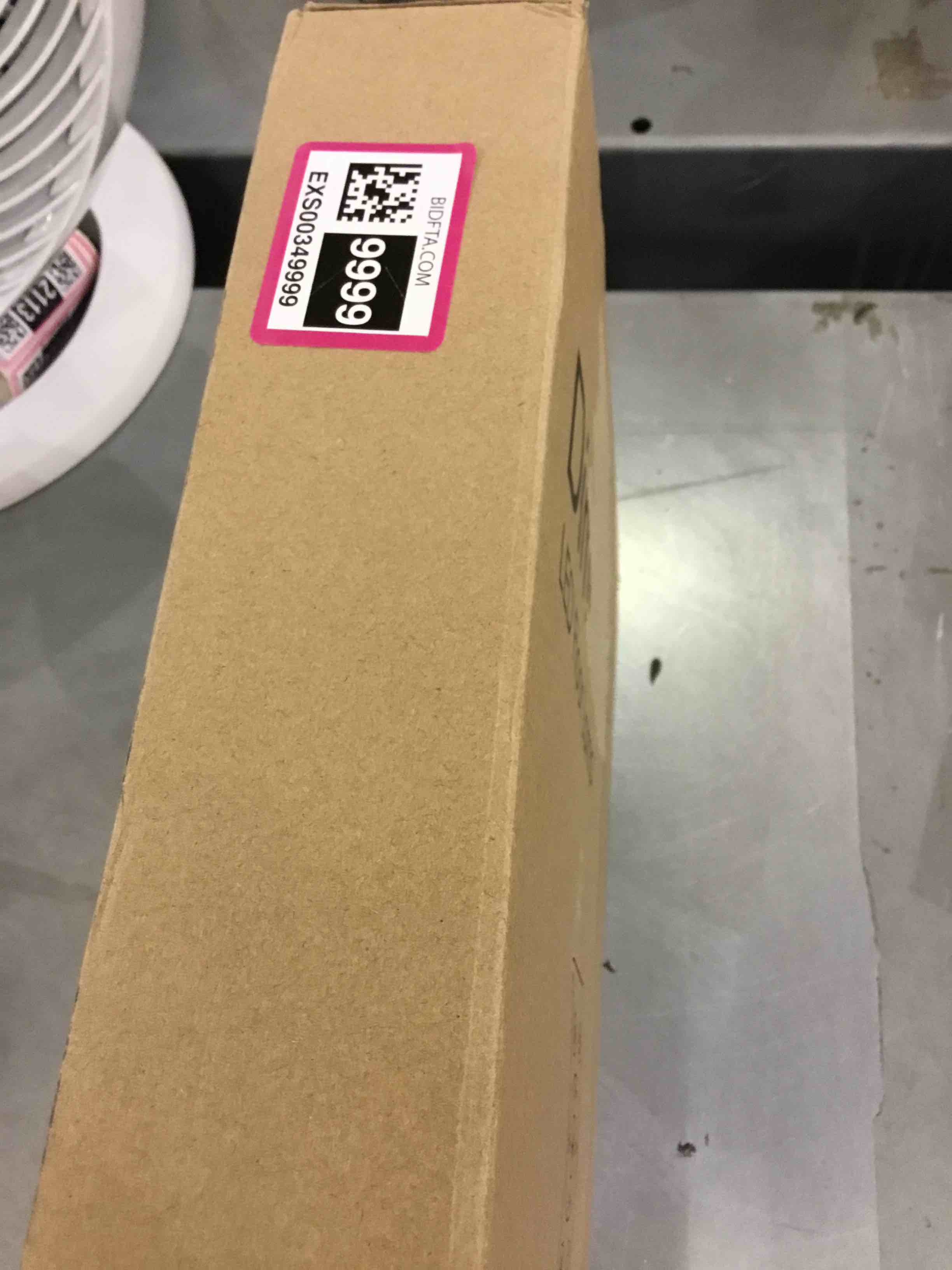 https://s3.amazonaws.com/lotting-images-prod/bidfta/EXS00349999_1692192737264.jpeg
