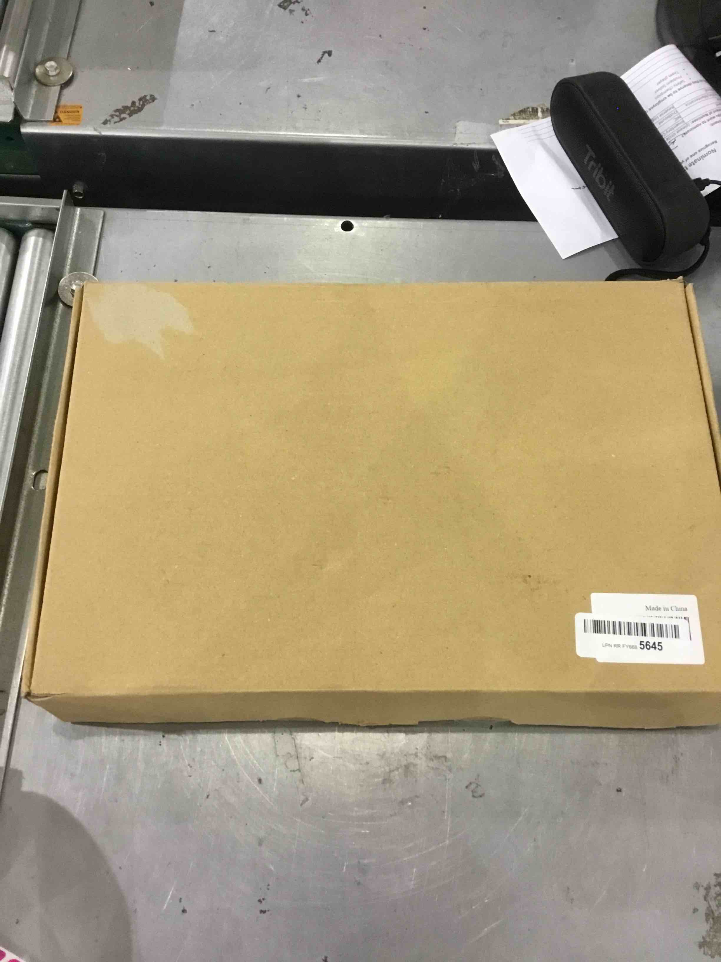 https://s3.amazonaws.com/lotting-images-prod/bidfta/EXS00350191_1689784959640.jpeg