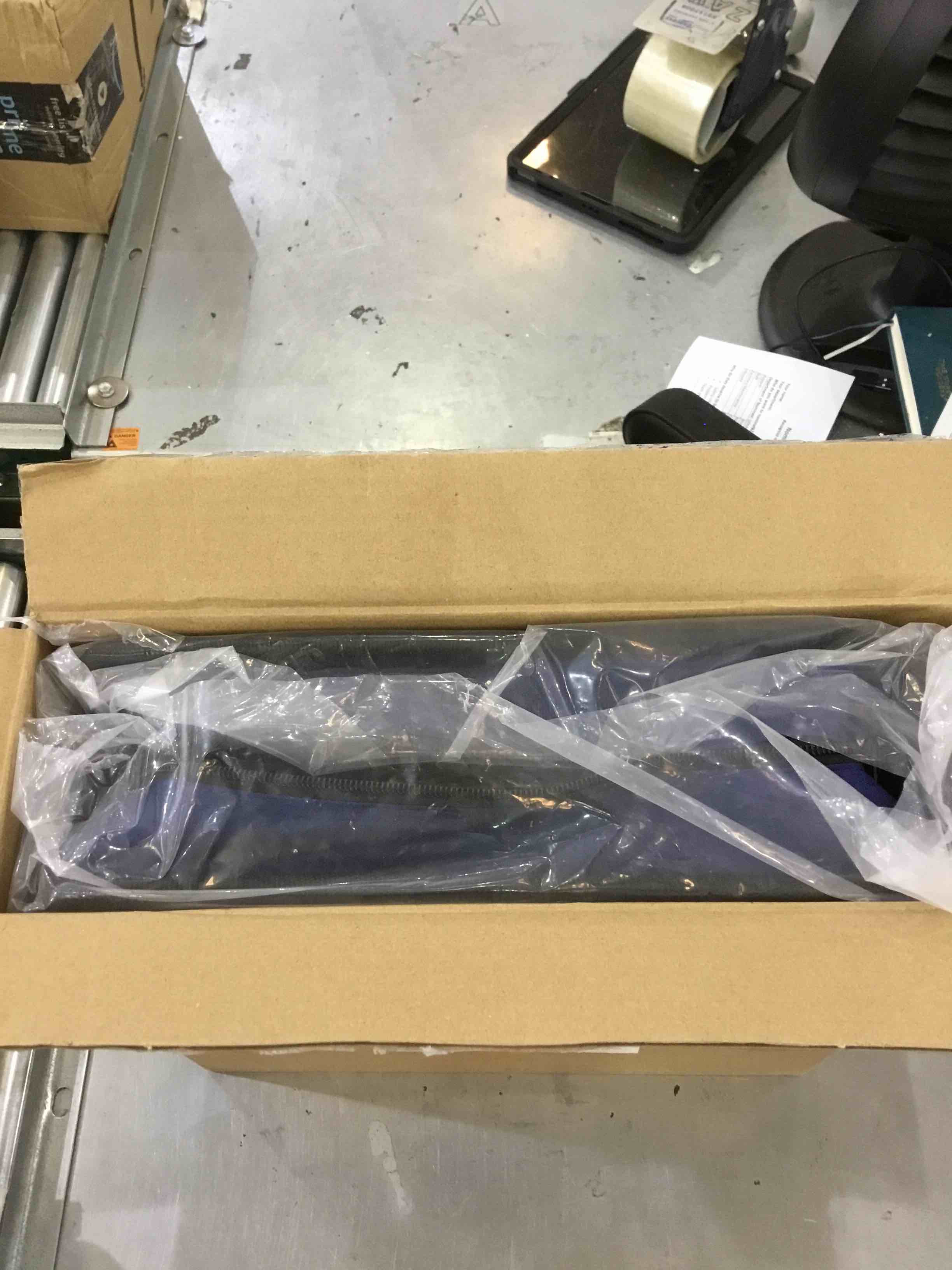 https://s3.amazonaws.com/lotting-images-prod/bidfta/EXS00350283_1689793249768.jpeg
