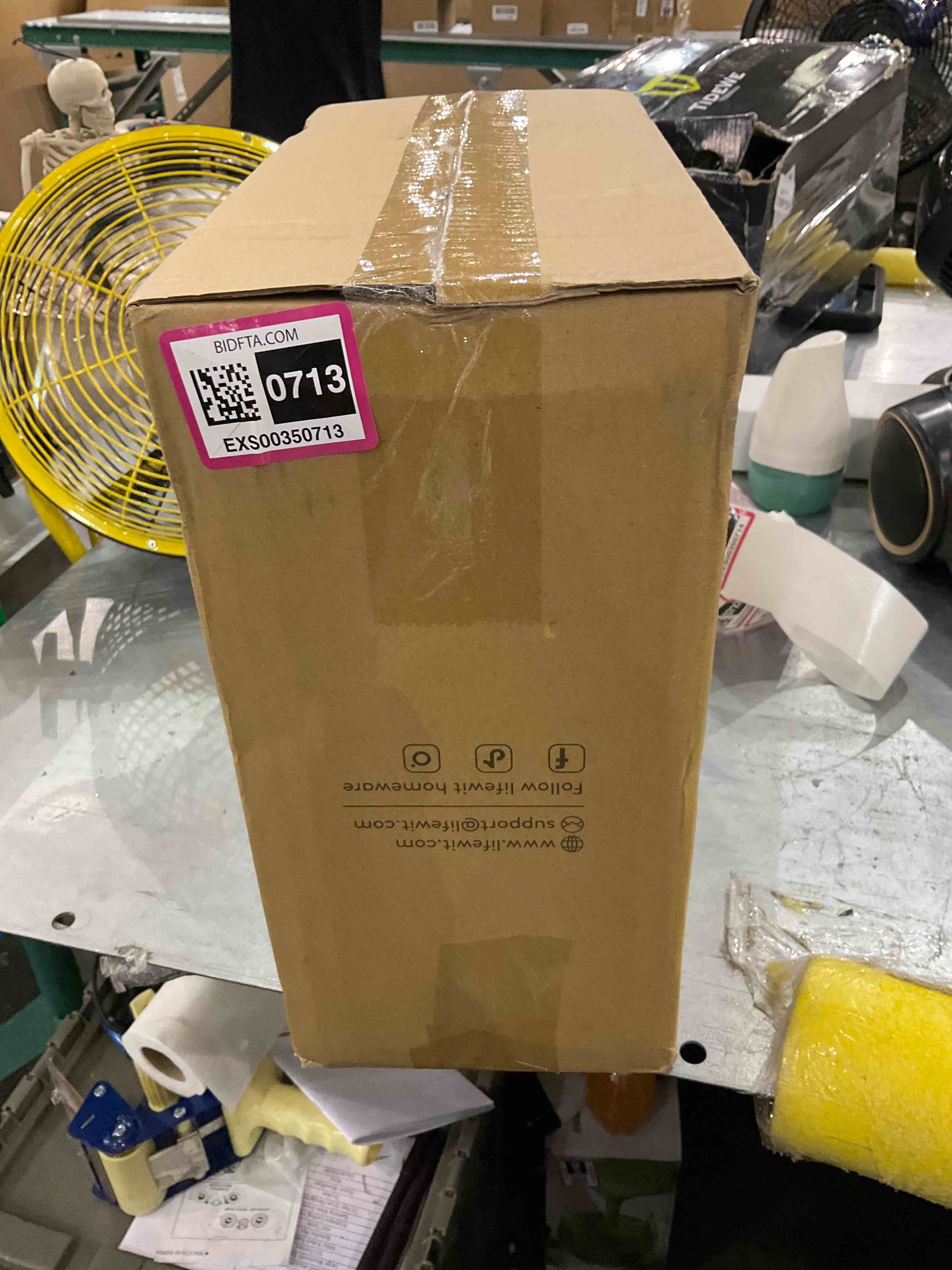 https://s3.amazonaws.com/lotting-images-prod/bidfta/EXS00350713_1689863896489.jpeg