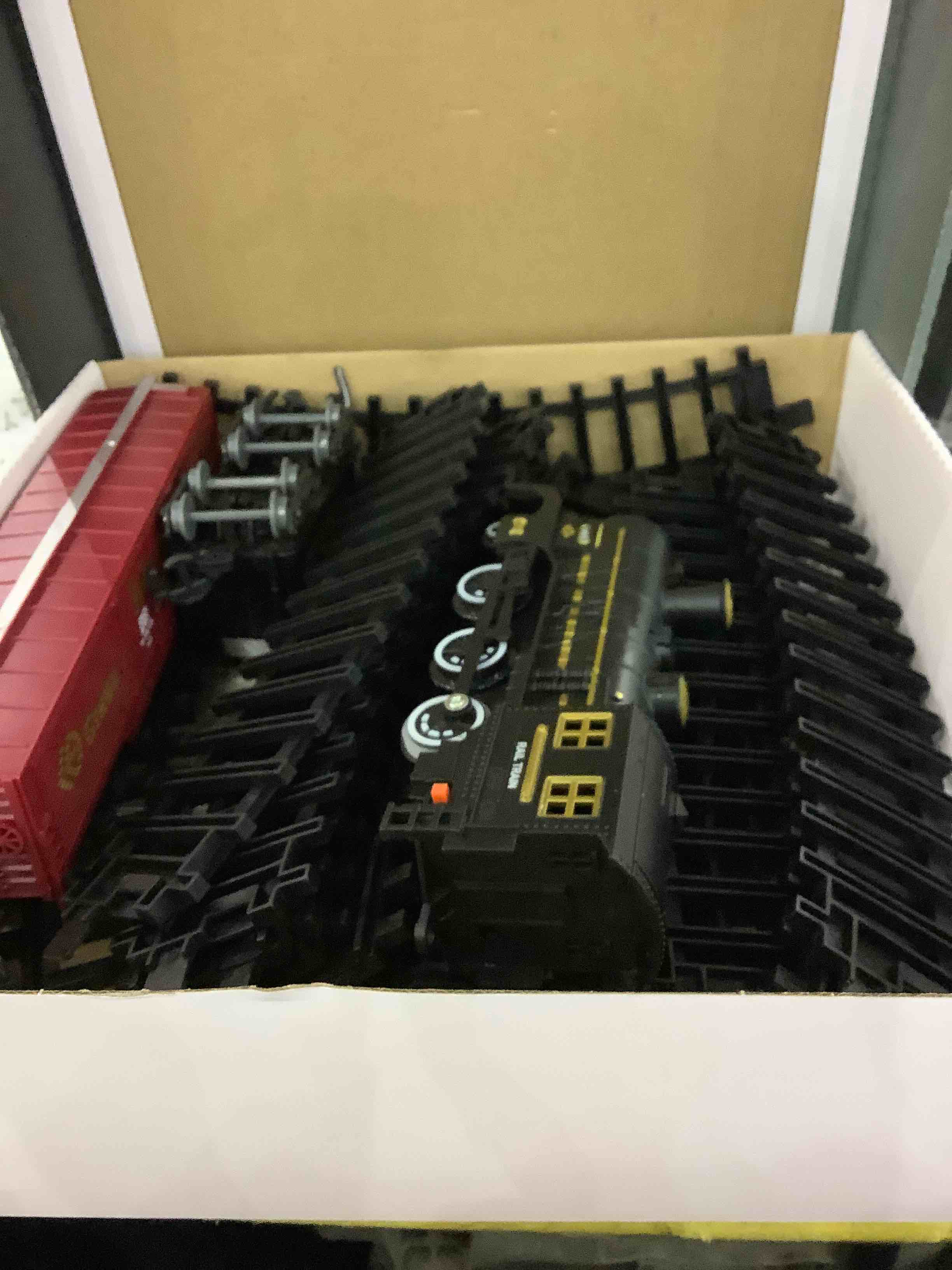 https://s3.amazonaws.com/lotting-images-prod/bidfta/EXS00351008_1689765278666.jpeg