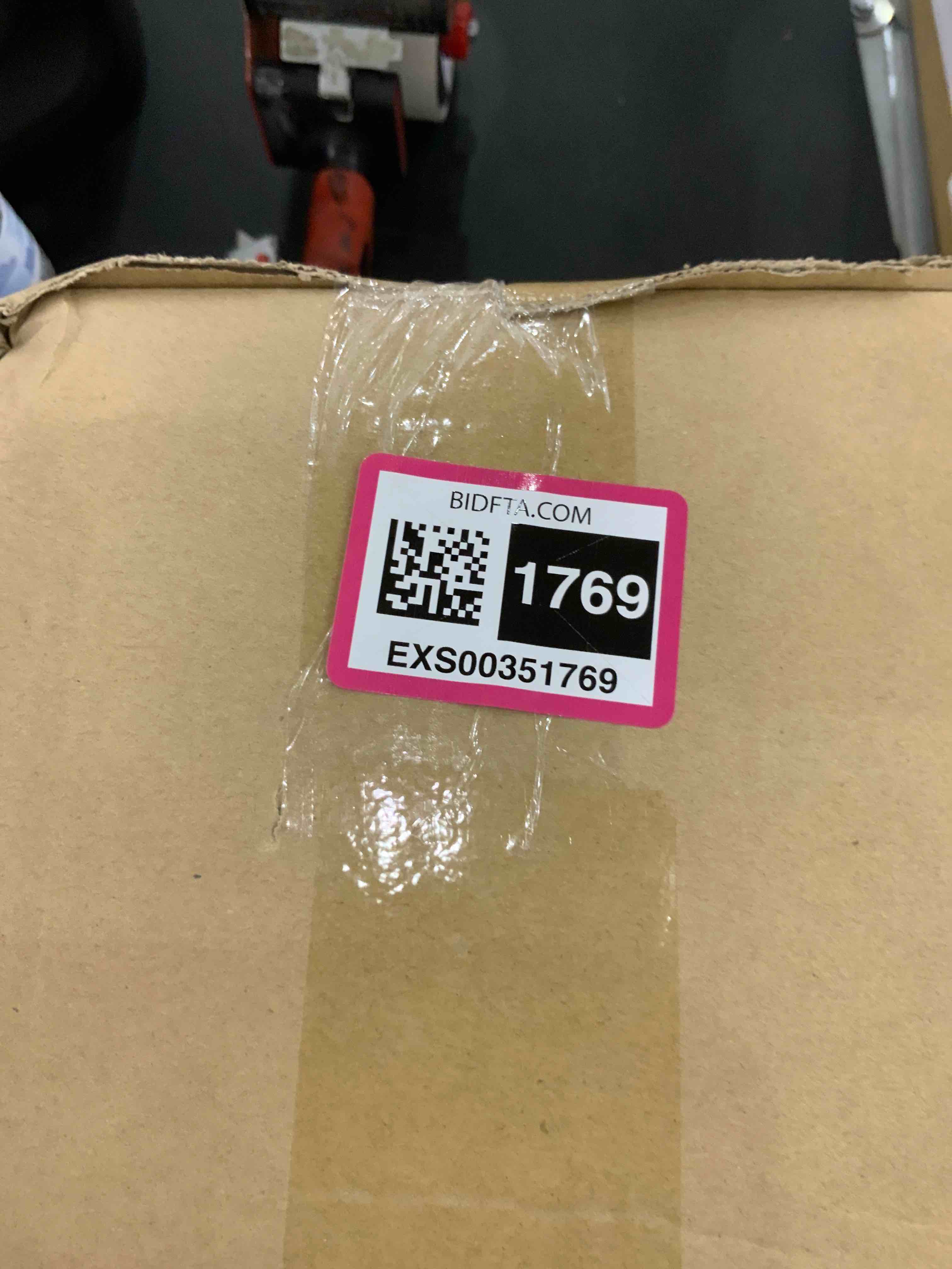 https://s3.amazonaws.com/lotting-images-prod/bidfta/EXS00351769_1691496834901.jpeg
