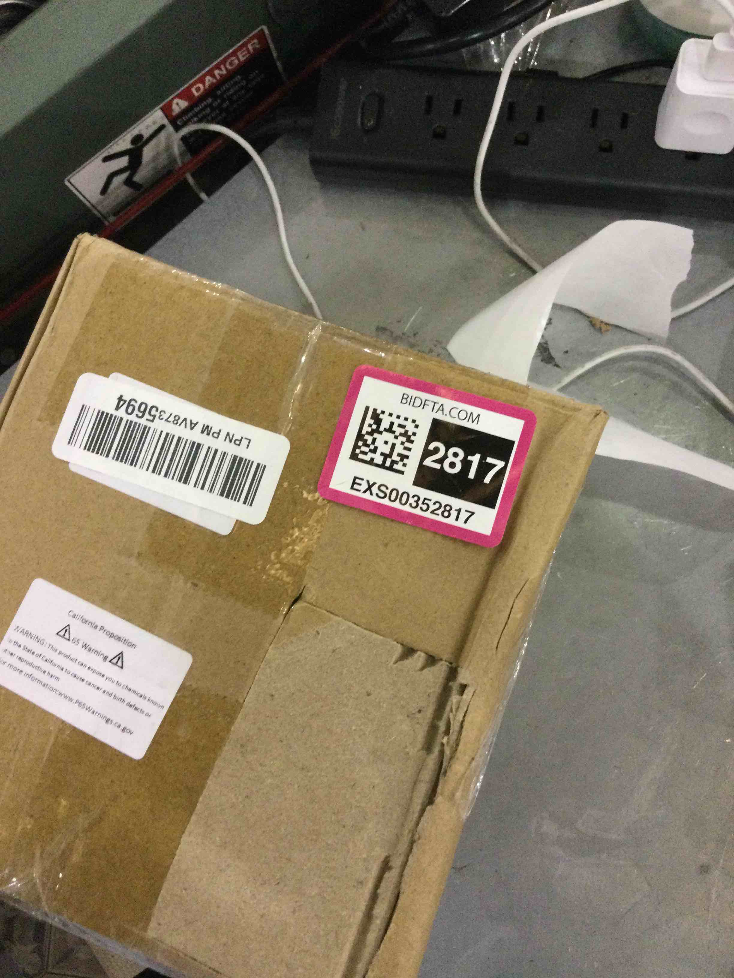 https://s3.amazonaws.com/lotting-images-prod/bidfta/EXS00352817_1689861291313.jpeg