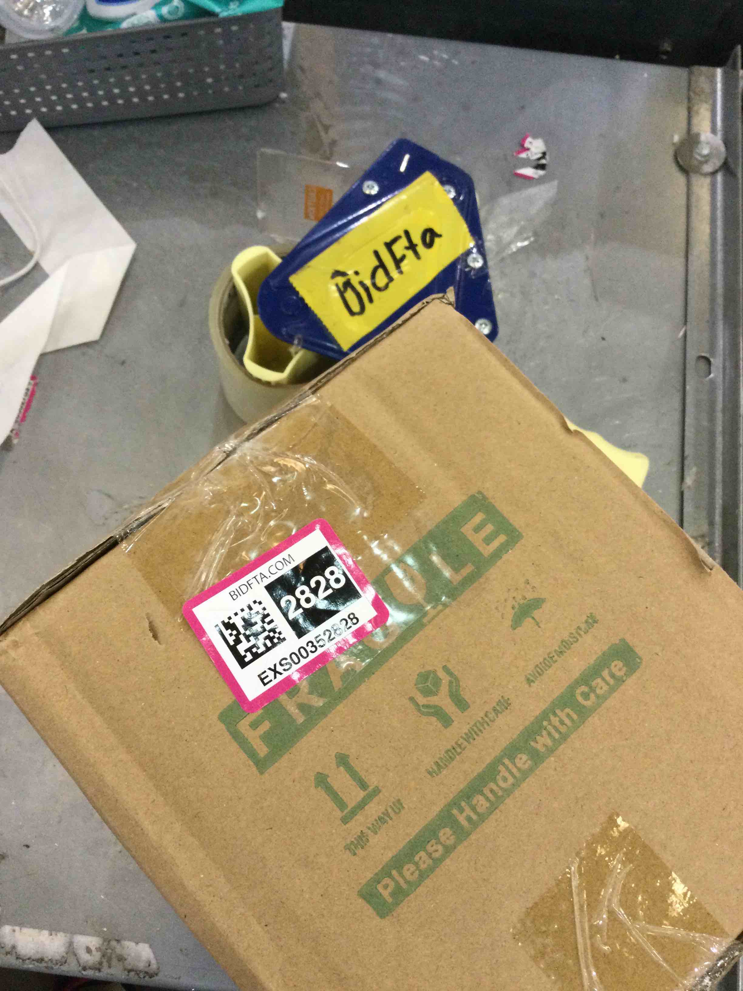https://s3.amazonaws.com/lotting-images-prod/bidfta/EXS00352828_1689862750733.jpeg