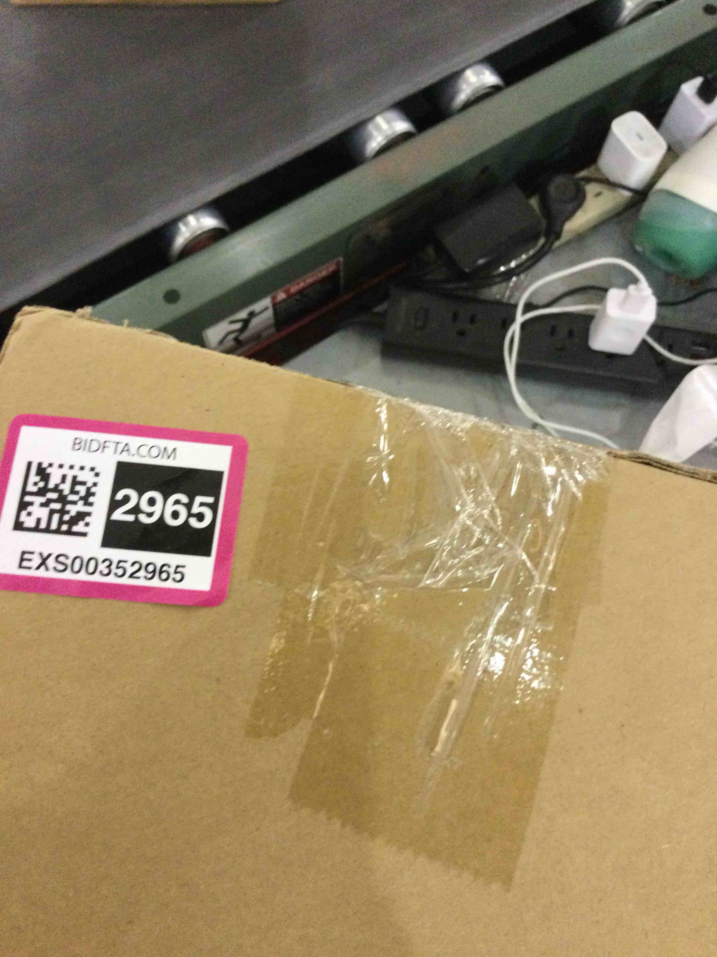 https://s3.amazonaws.com/lotting-images-prod/bidfta/EXS00352965_1689939715013.jpeg
