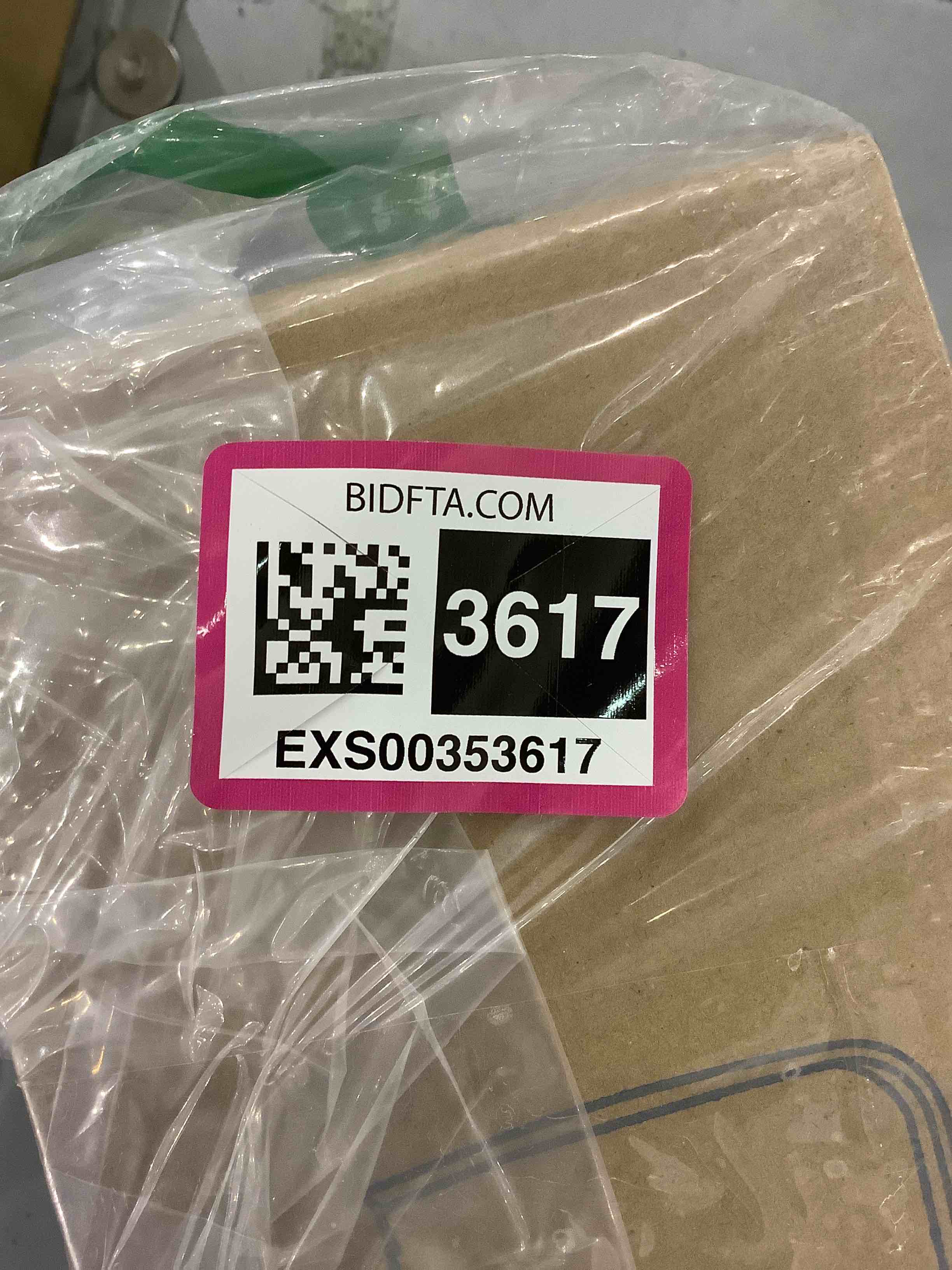 https://s3.amazonaws.com/lotting-images-prod/bidfta/EXS00353617_1689781240137.jpeg