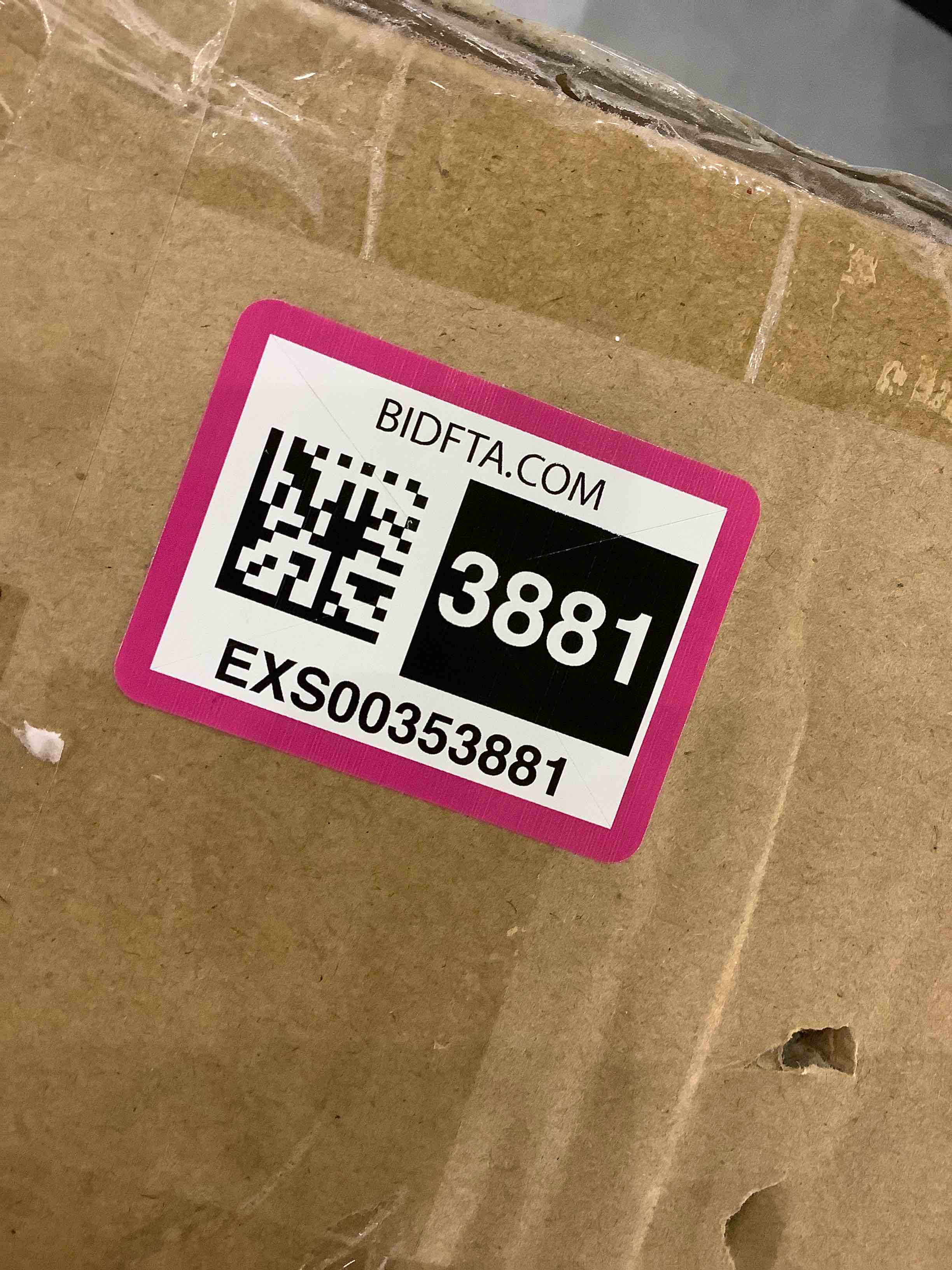 https://s3.amazonaws.com/lotting-images-prod/bidfta/EXS00353881_1689940180053.jpeg