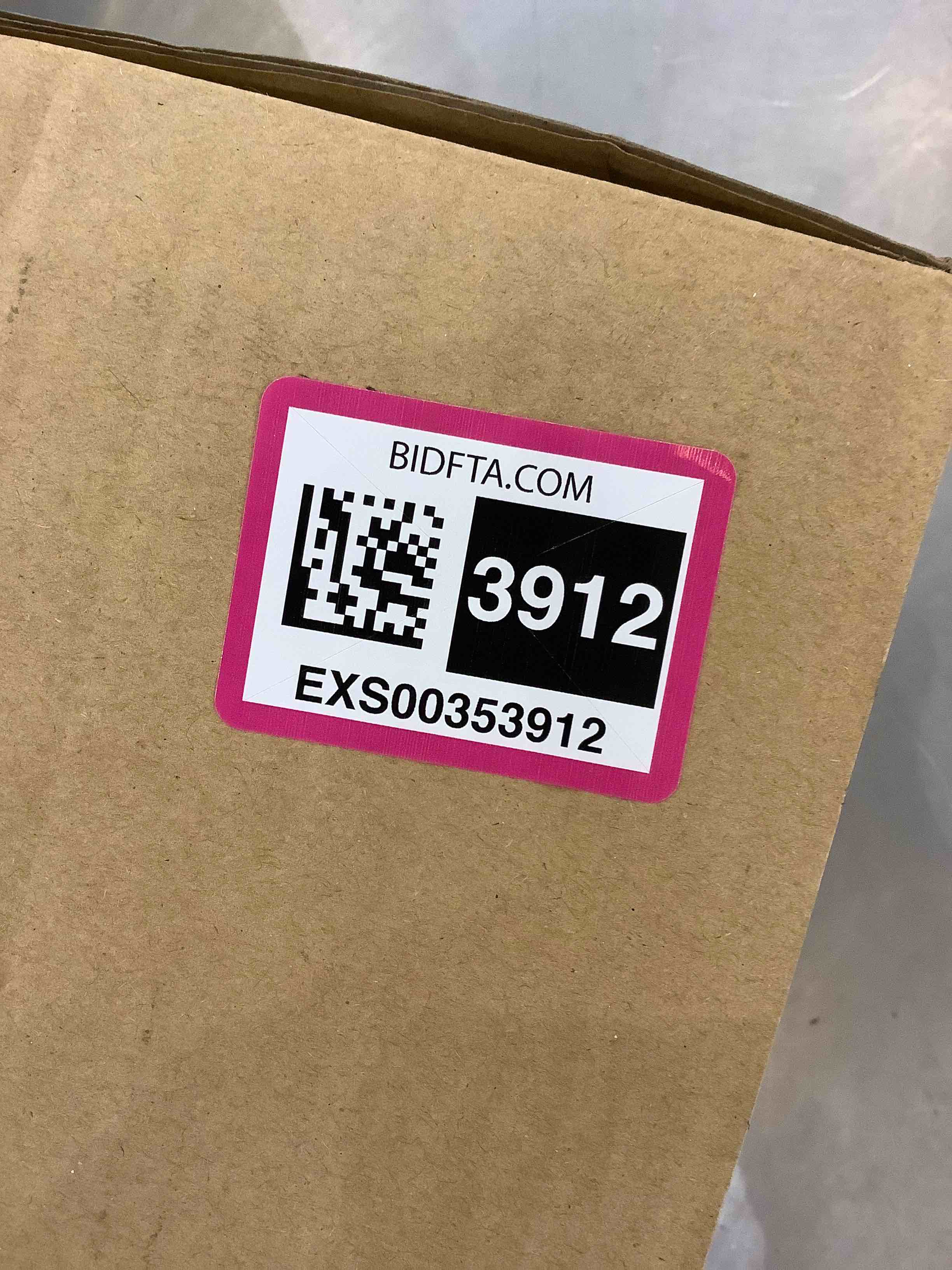 https://s3.amazonaws.com/lotting-images-prod/bidfta/EXS00353912_1689943894326.jpeg
