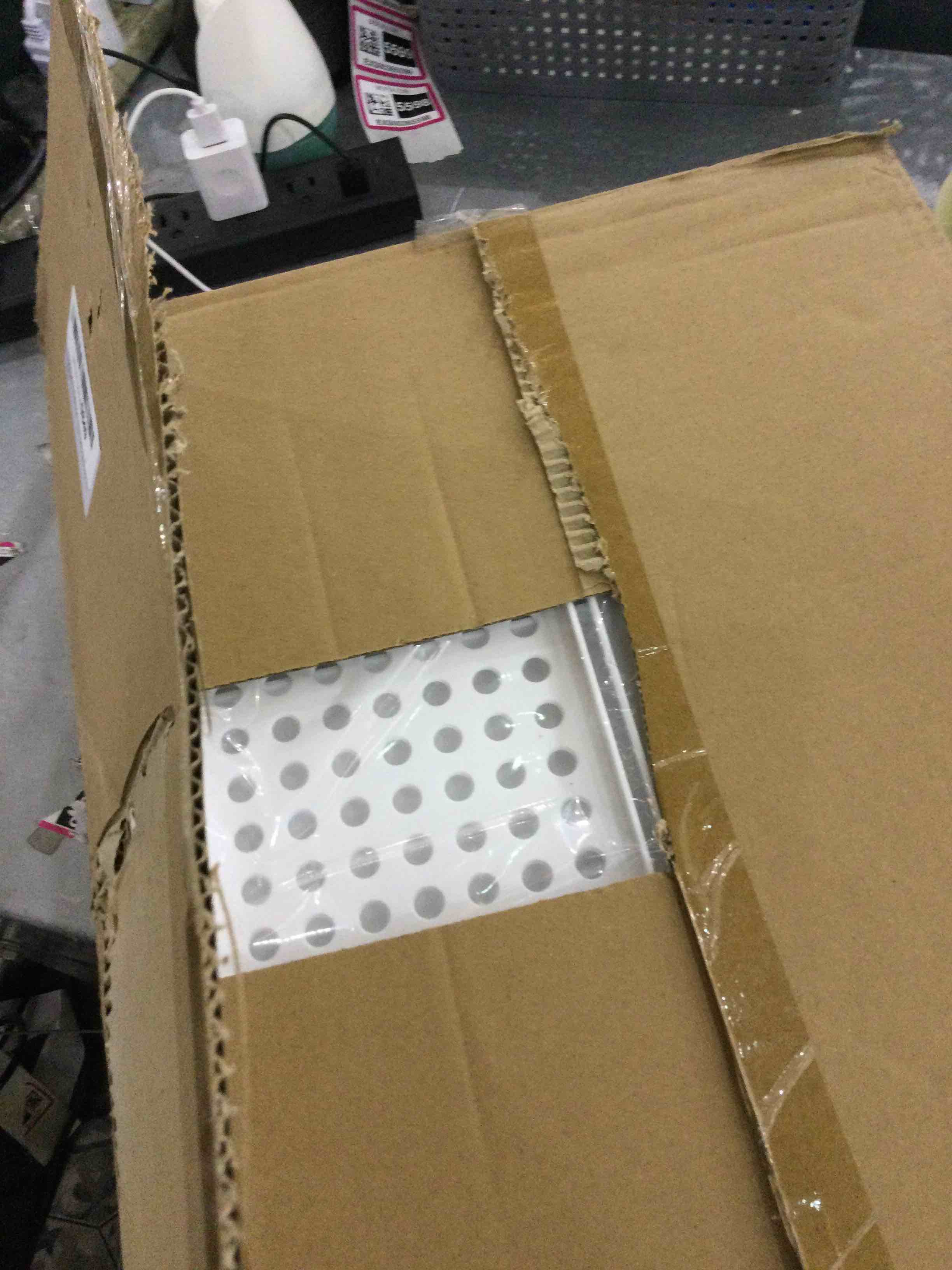 https://s3.amazonaws.com/lotting-images-prod/bidfta/EXS00354186_1690548801472.jpeg
