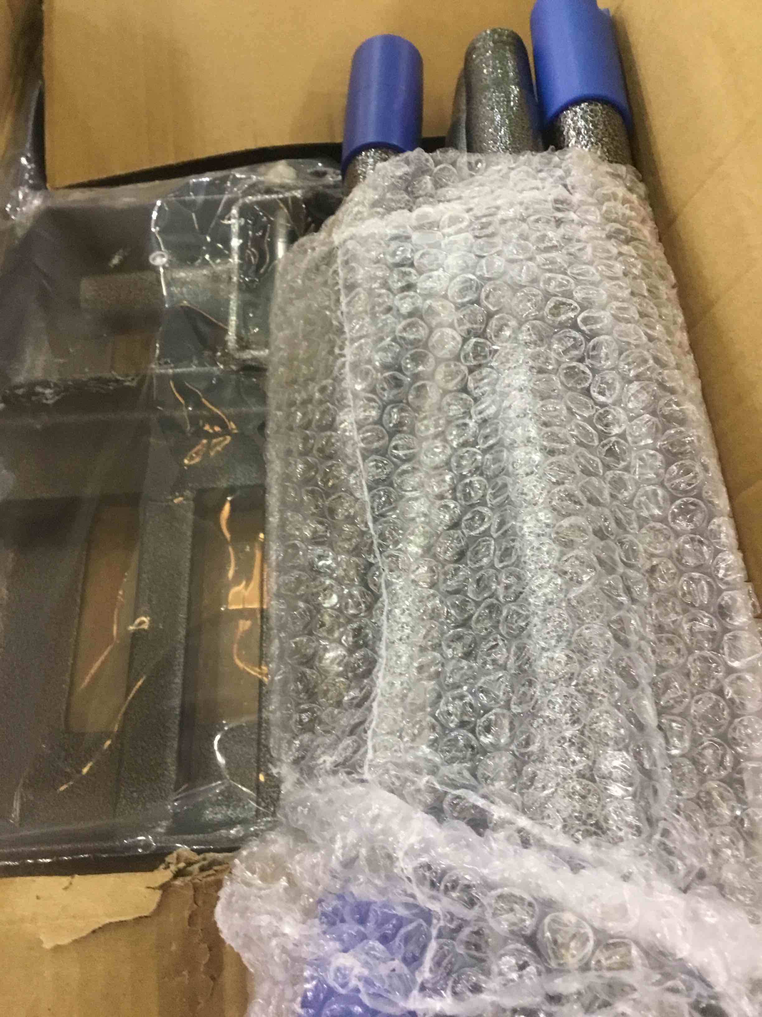 https://s3.amazonaws.com/lotting-images-prod/bidfta/EXS00354760_1690217492060.jpeg
